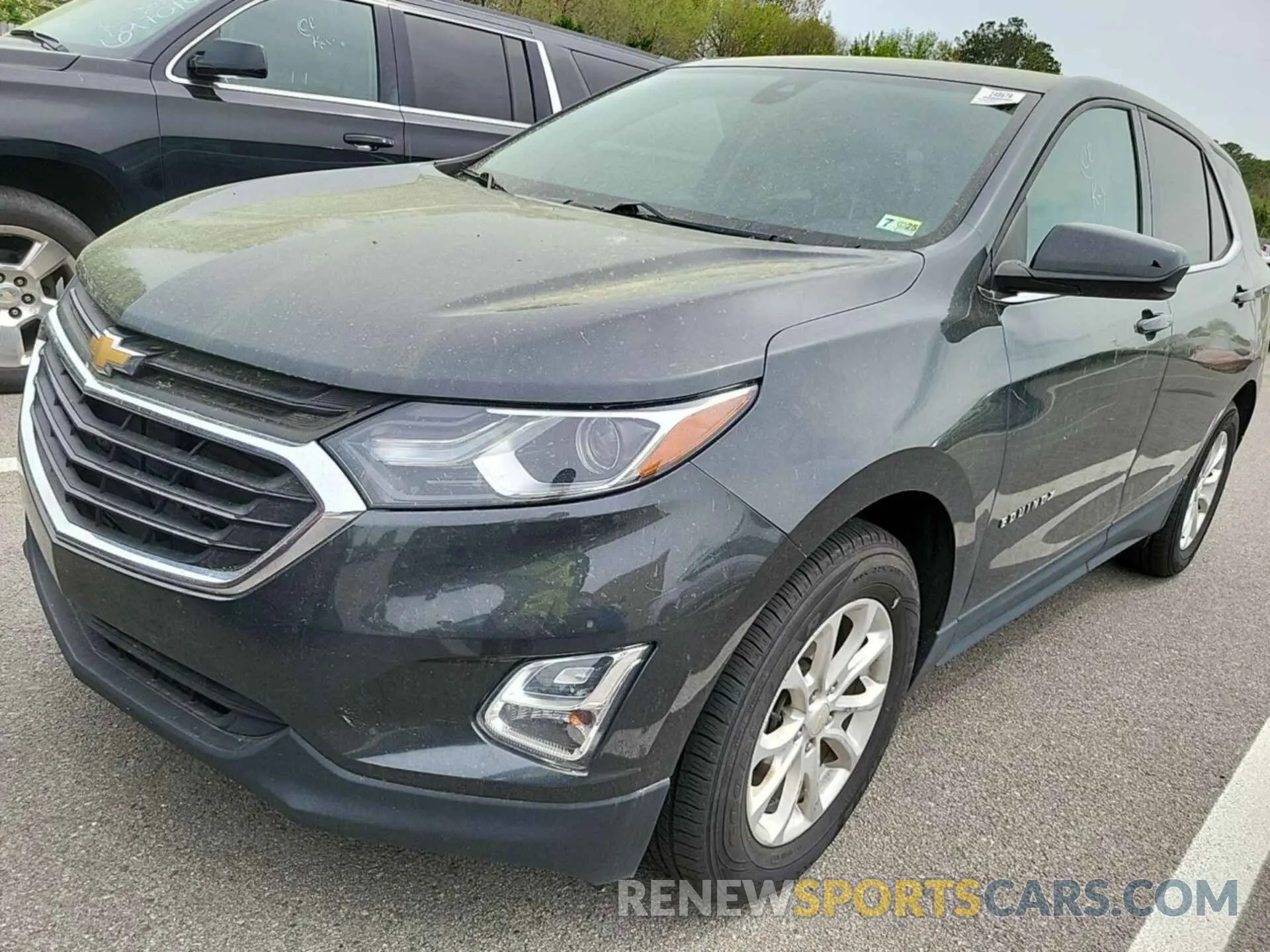 34 Photograph of a damaged car 2GNAXJEV2L6179980 CHEVROLET EQUINOX 2020