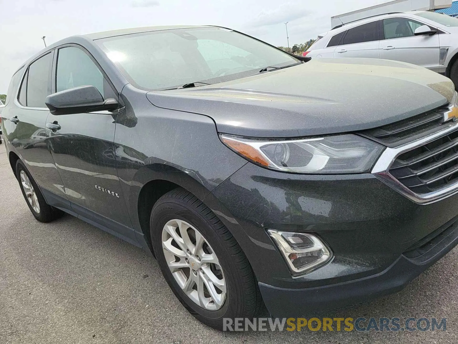 37 Photograph of a damaged car 2GNAXJEV2L6179980 CHEVROLET EQUINOX 2020