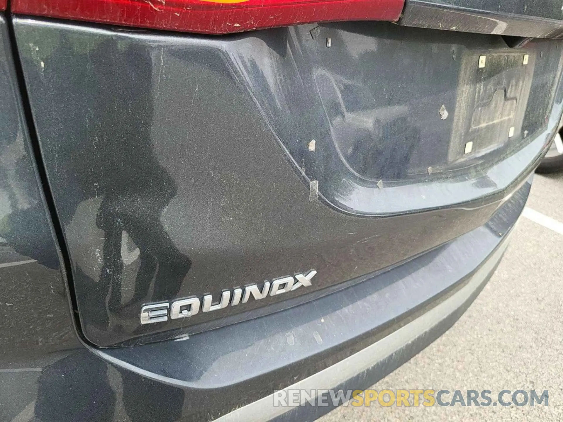 8 Photograph of a damaged car 2GNAXJEV2L6179980 CHEVROLET EQUINOX 2020