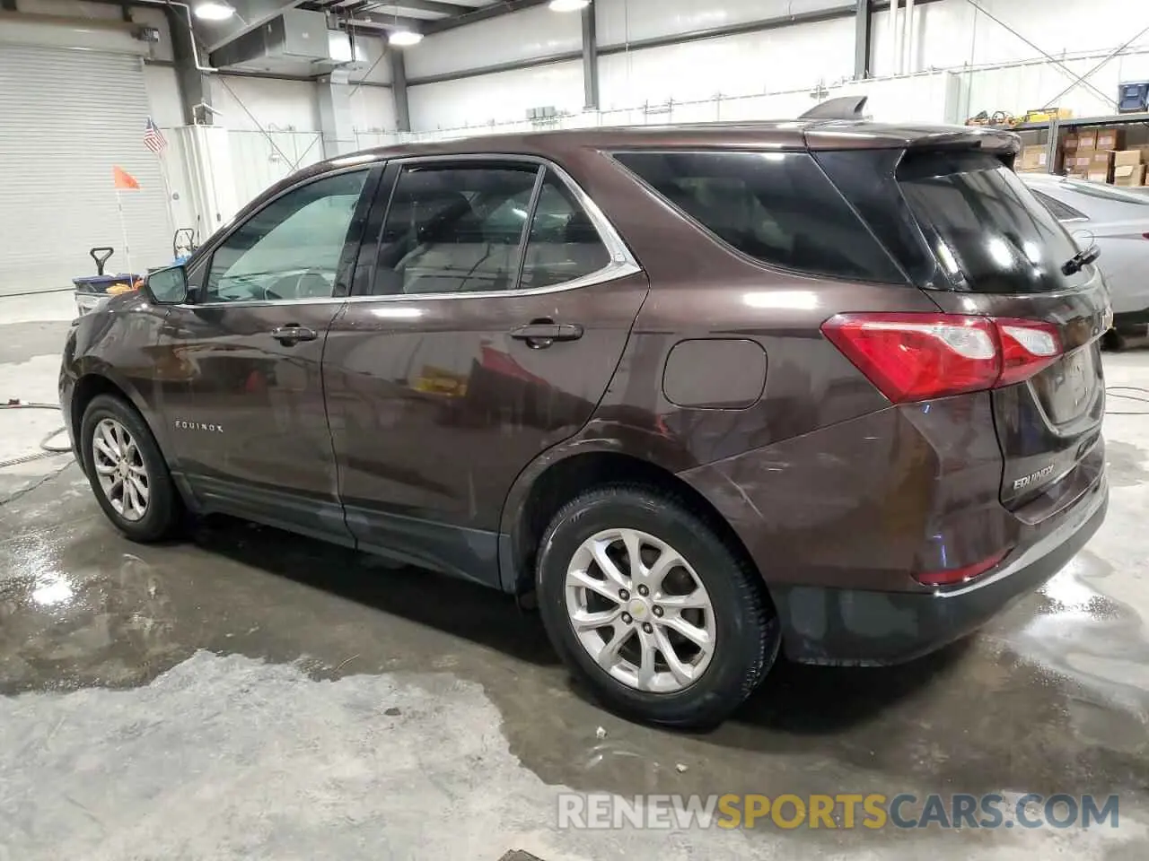 2 Photograph of a damaged car 2GNAXJEV2L6210256 CHEVROLET EQUINOX 2020