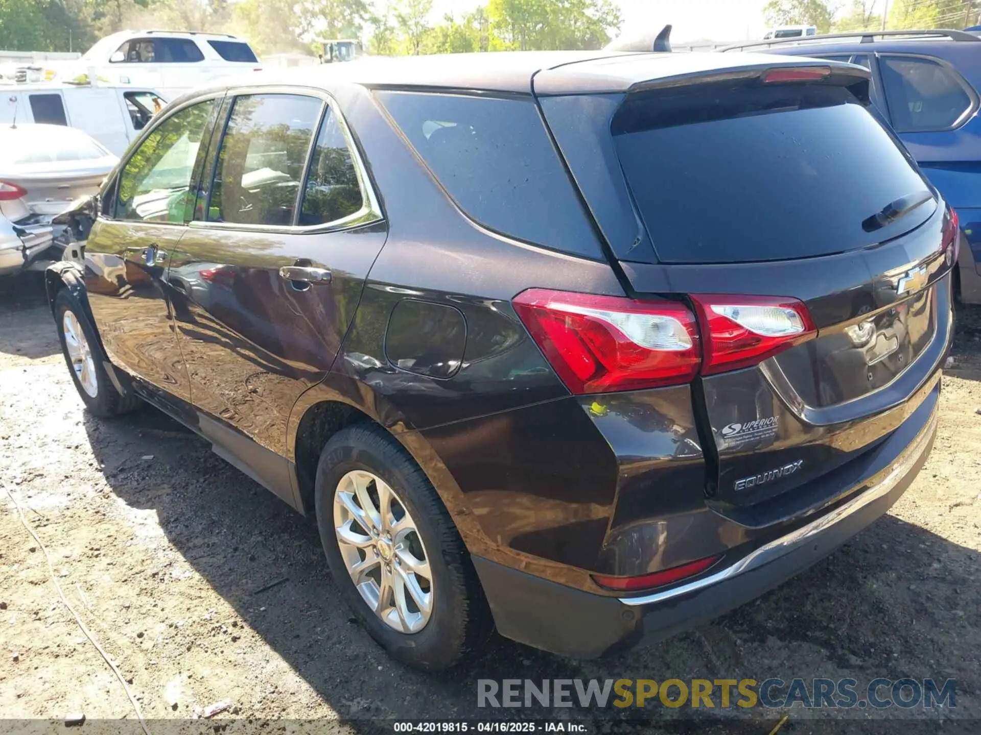 3 Photograph of a damaged car 2GNAXJEV2L6218129 CHEVROLET EQUINOX 2020