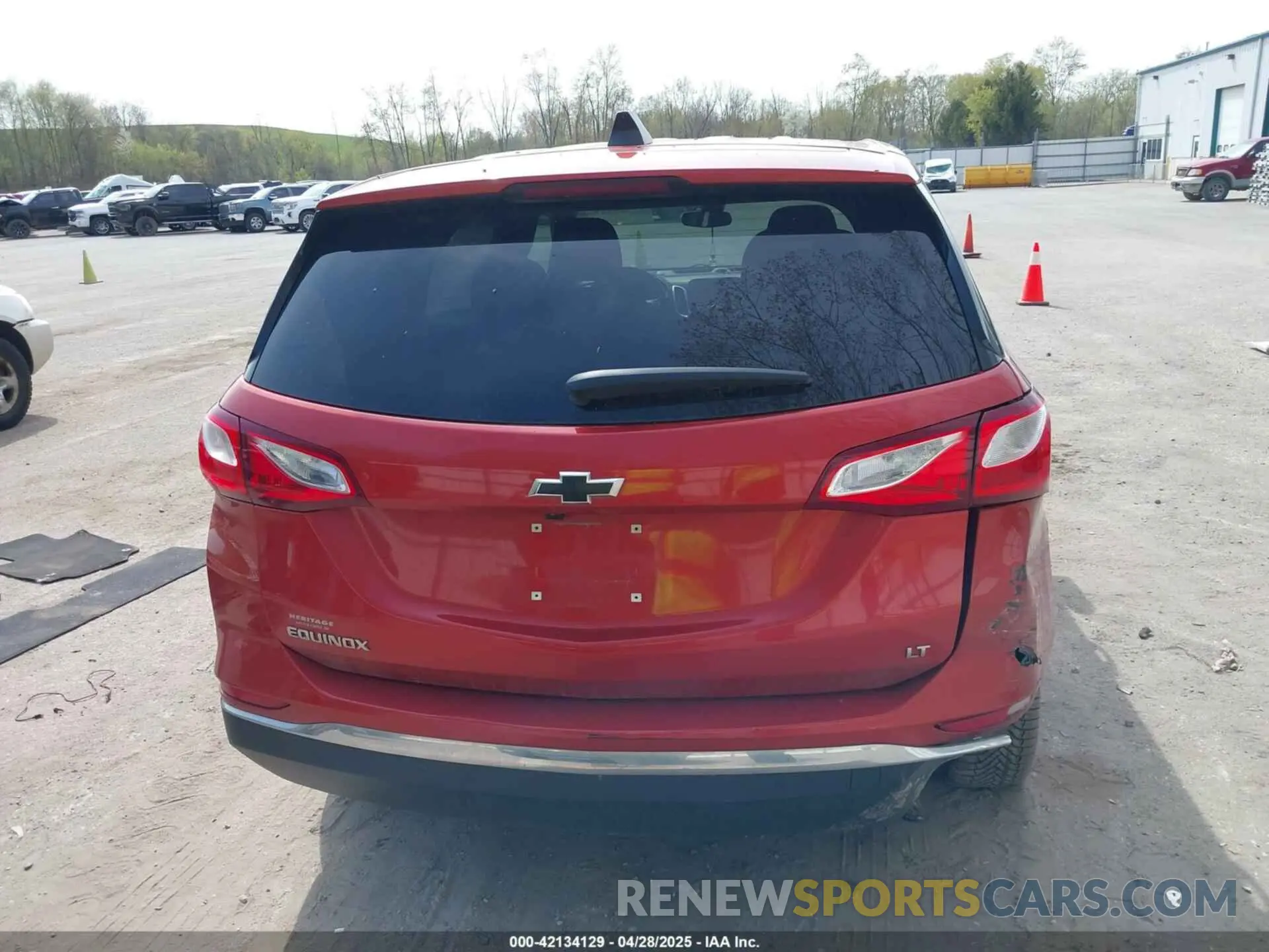 16 Photograph of a damaged car 2GNAXJEV2L6224318 CHEVROLET EQUINOX 2020