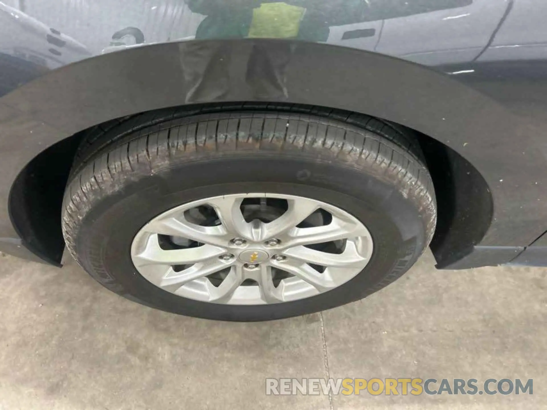 4 Photograph of a damaged car 2GNAXJEV2L6232063 CHEVROLET EQUINOX 2020