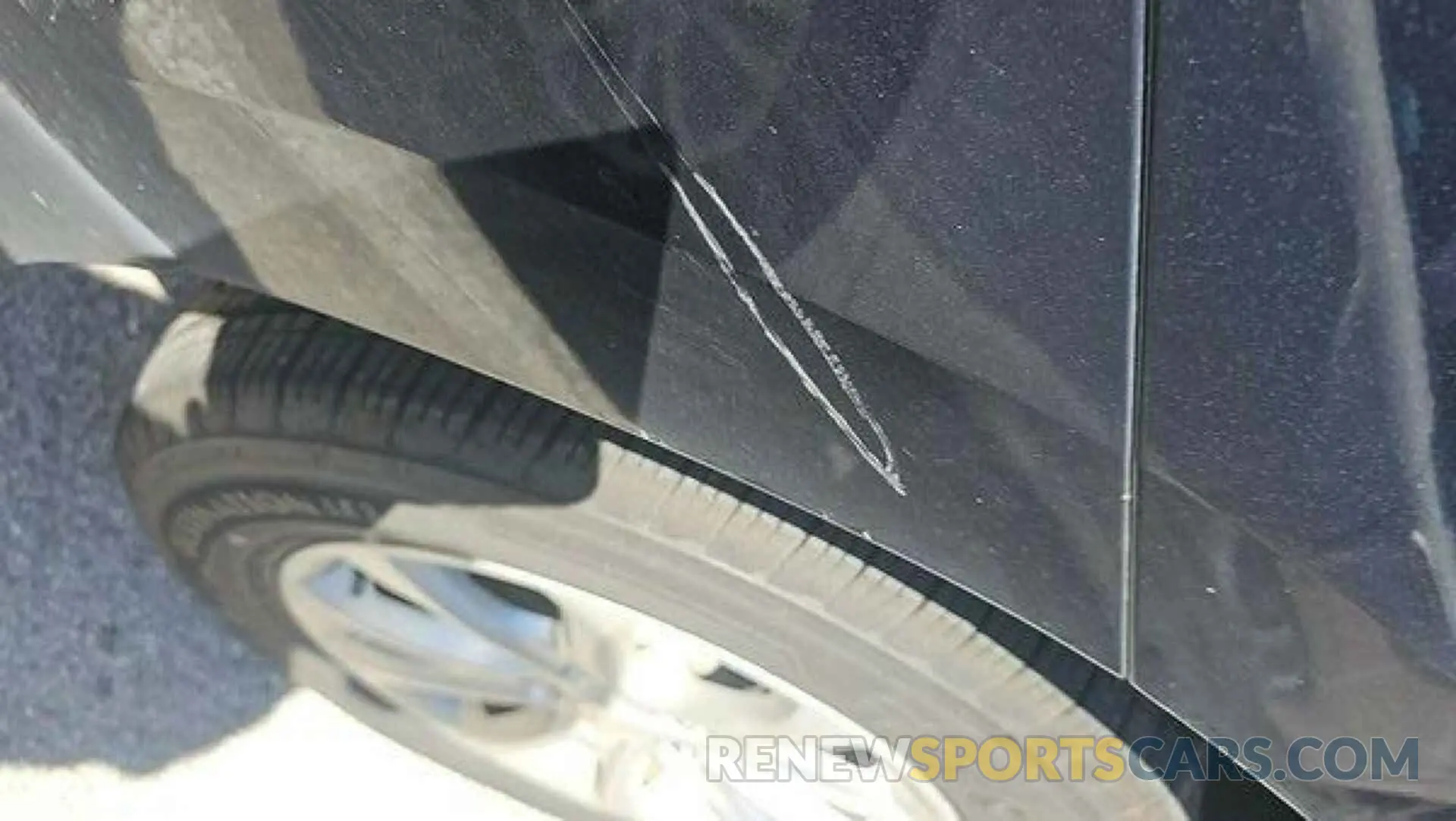 10 Photograph of a damaged car 2GNAXJEV2L6233018 CHEVROLET EQUINOX 2020