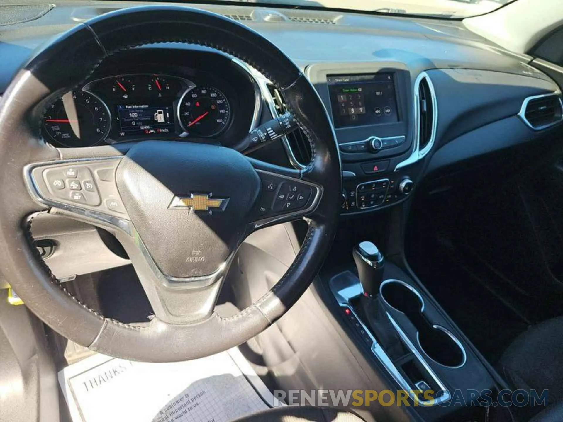 24 Photograph of a damaged car 2GNAXJEV2L6233018 CHEVROLET EQUINOX 2020