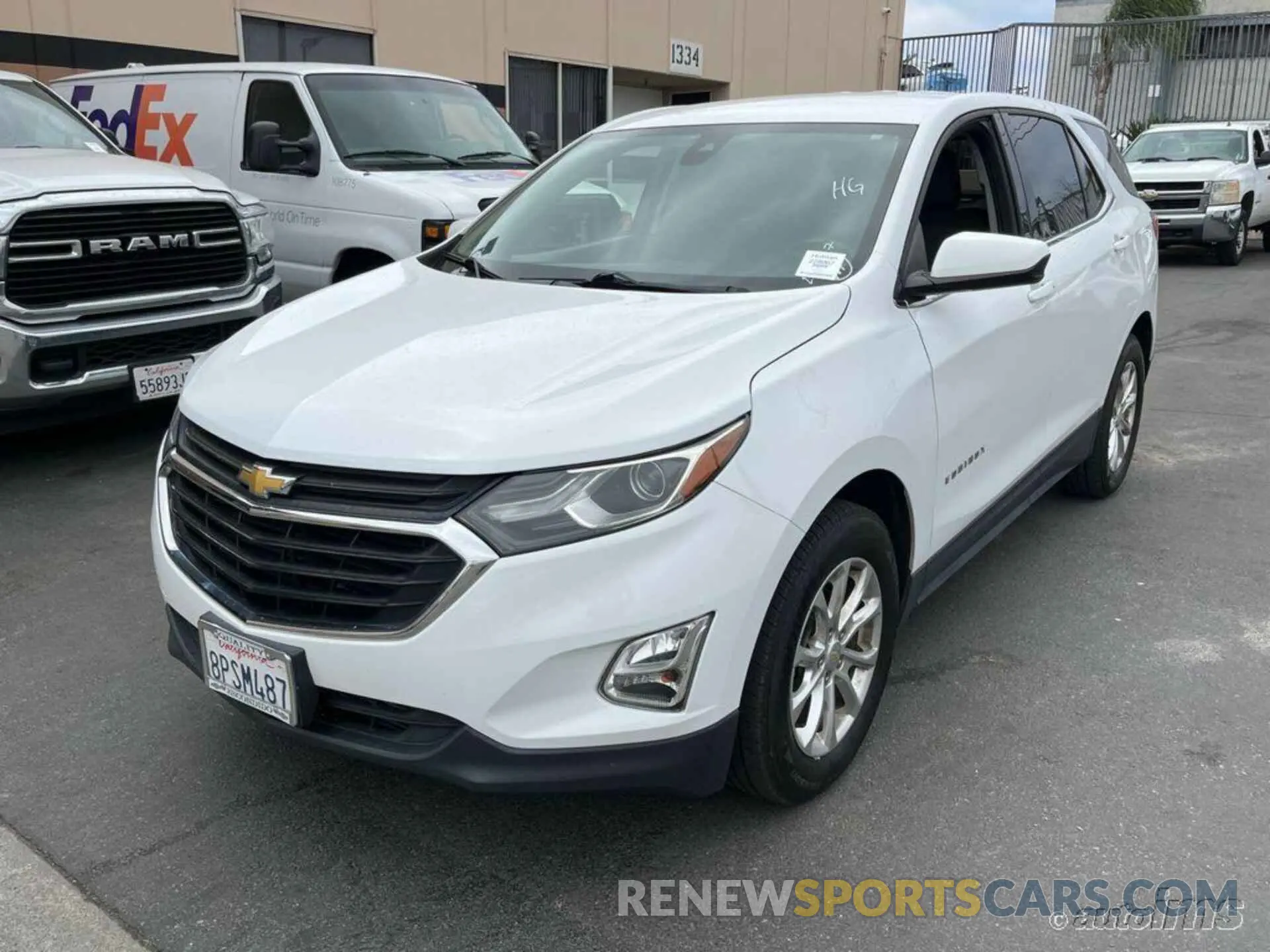 1 Photograph of a damaged car 2GNAXJEV2L6240731 CHEVROLET EQUINOX 2020