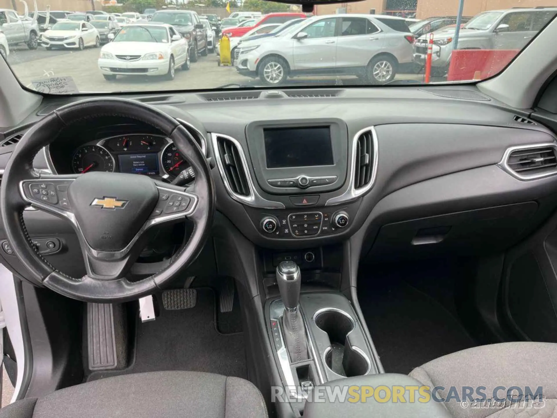2 Photograph of a damaged car 2GNAXJEV2L6240731 CHEVROLET EQUINOX 2020