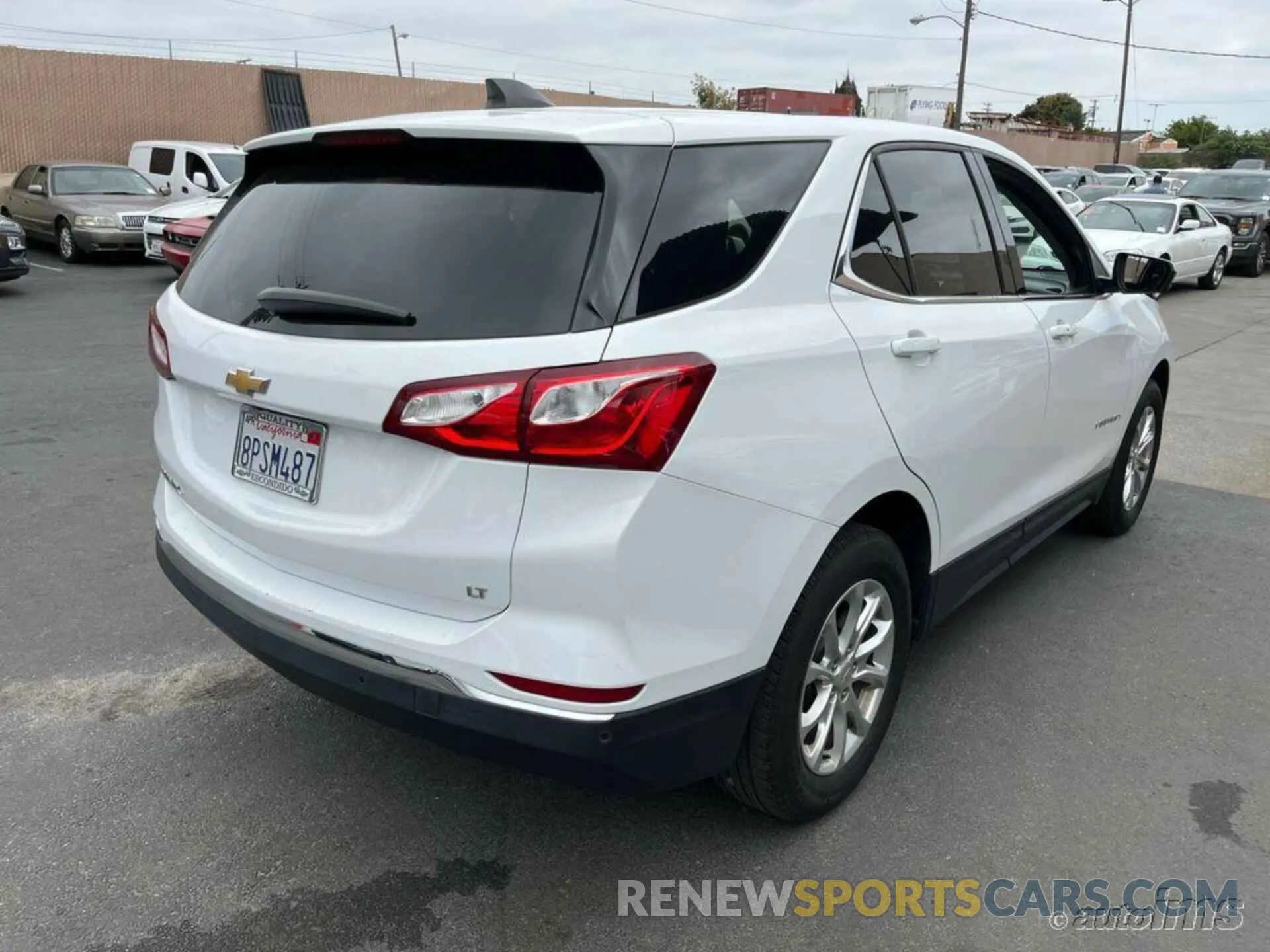 9 Photograph of a damaged car 2GNAXJEV2L6240731 CHEVROLET EQUINOX 2020