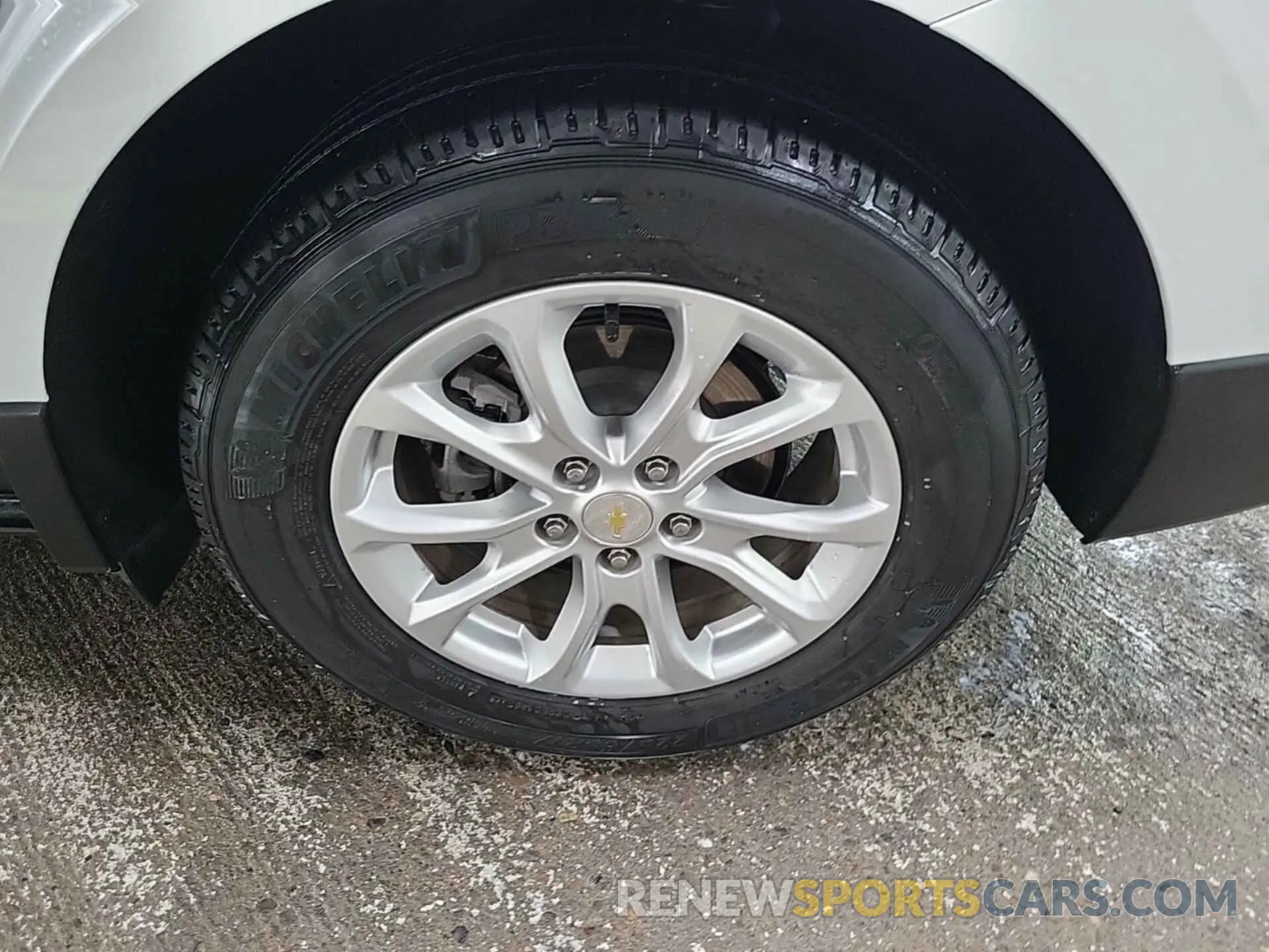 3 Photograph of a damaged car 2GNAXJEV3L6156658 CHEVROLET EQUINOX 2020
