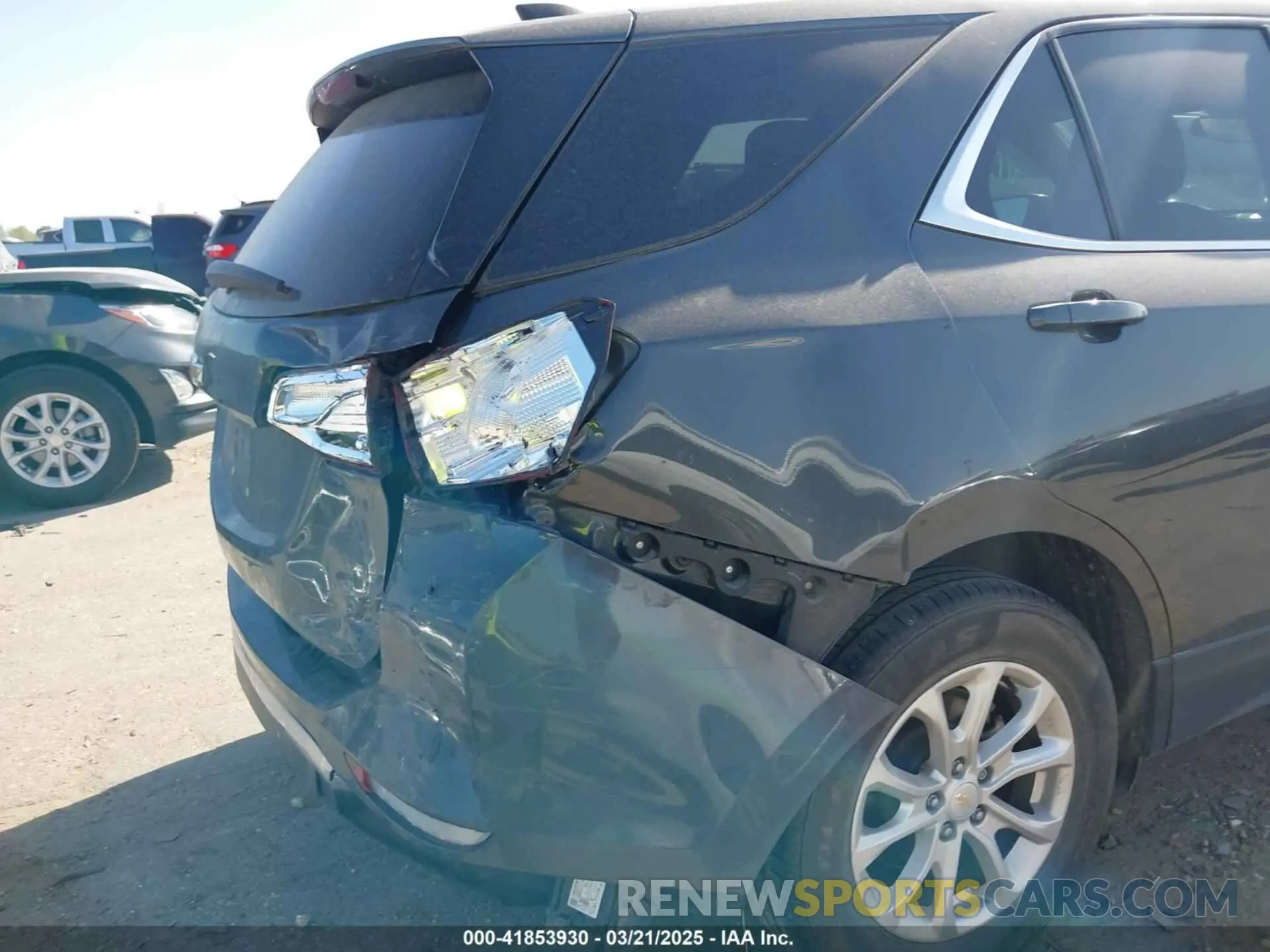 6 Photograph of a damaged car 2GNAXJEV3L6173217 CHEVROLET EQUINOX 2020