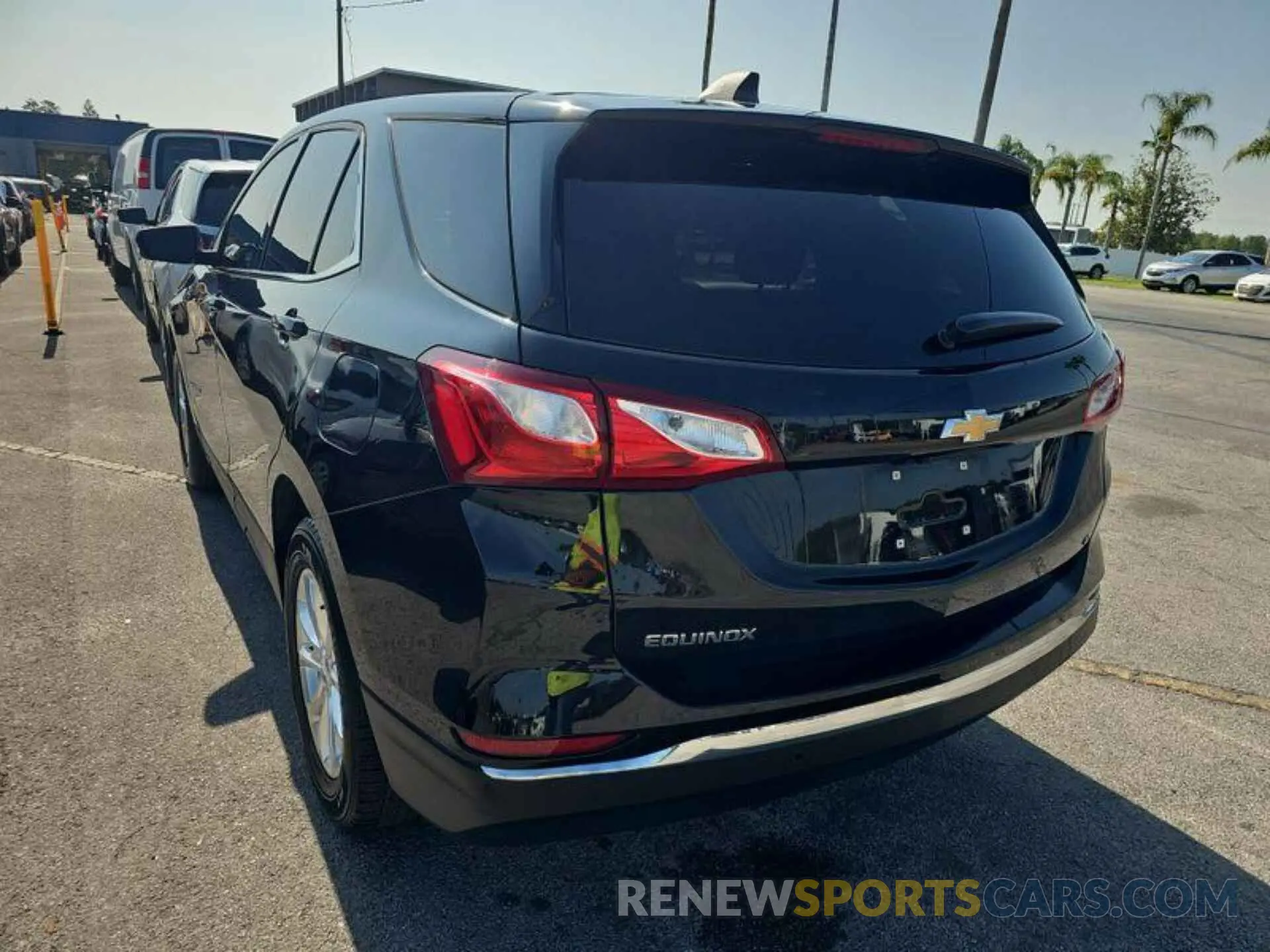 11 Photograph of a damaged car 2GNAXJEV3L6215868 CHEVROLET EQUINOX 2020