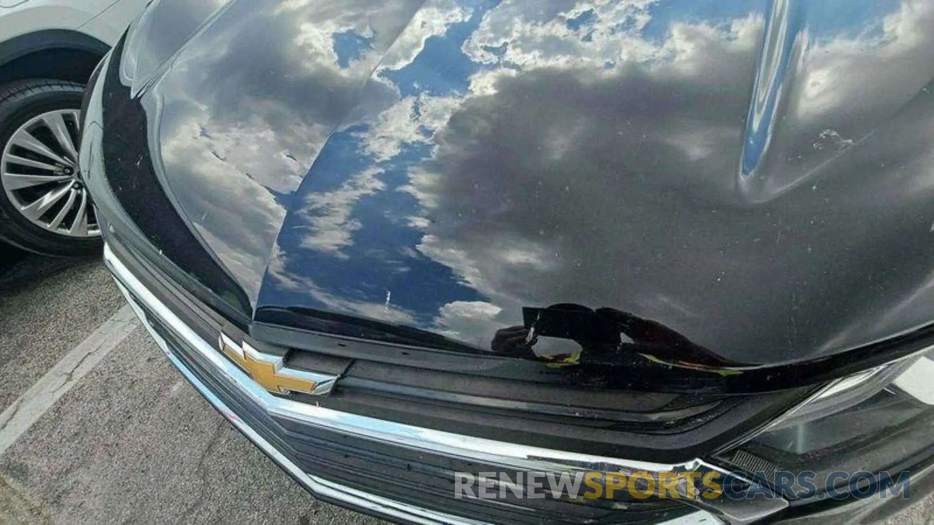 8 Photograph of a damaged car 2GNAXJEV3L6215868 CHEVROLET EQUINOX 2020
