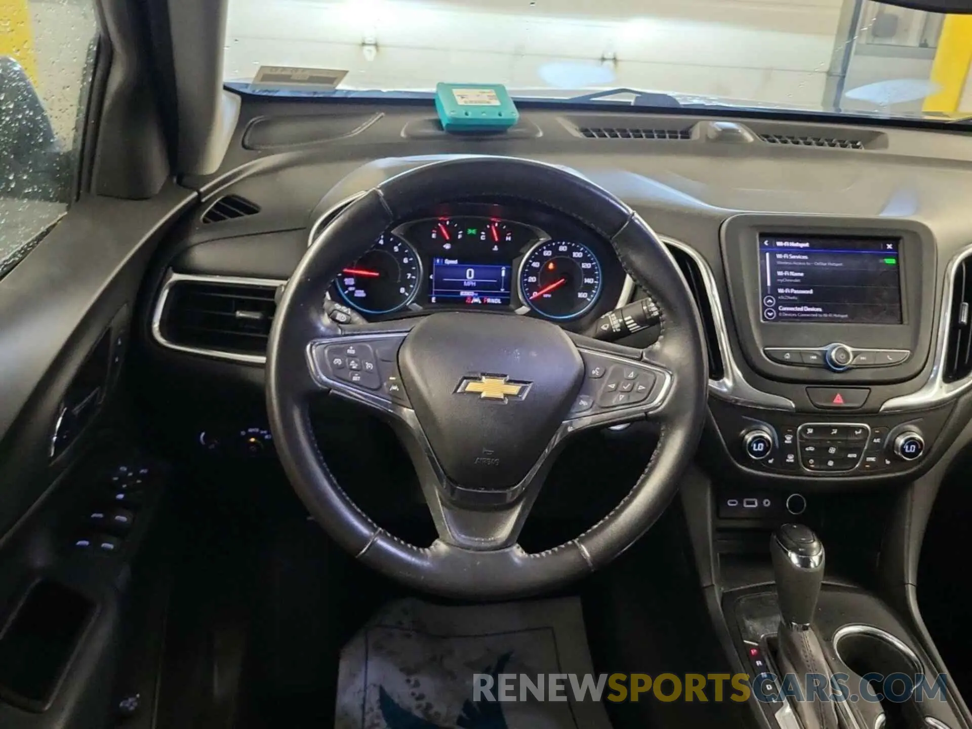 11 Photograph of a damaged car 2GNAXJEV3L6231083 CHEVROLET EQUINOX 2020
