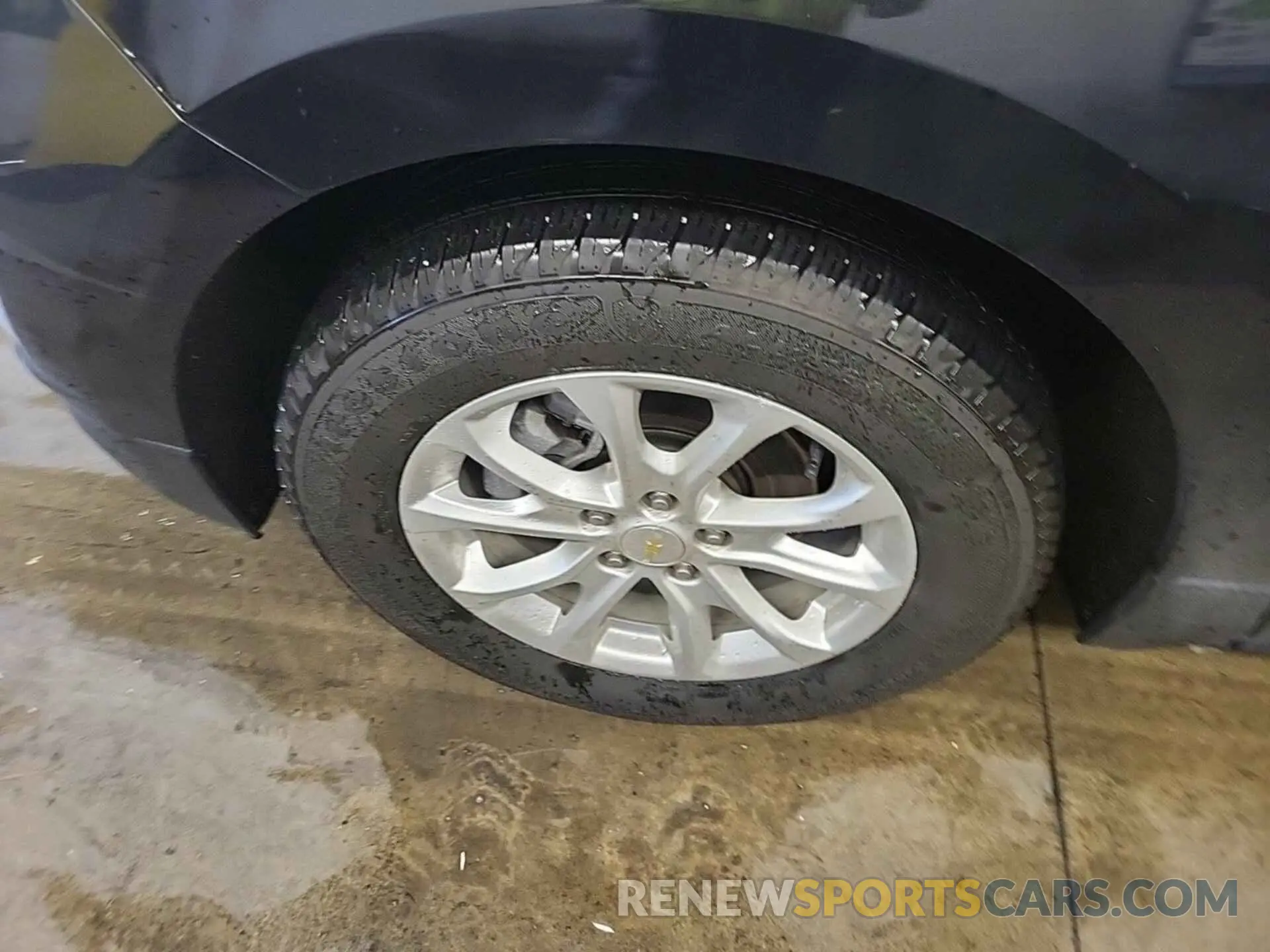 49 Photograph of a damaged car 2GNAXJEV3L6231083 CHEVROLET EQUINOX 2020