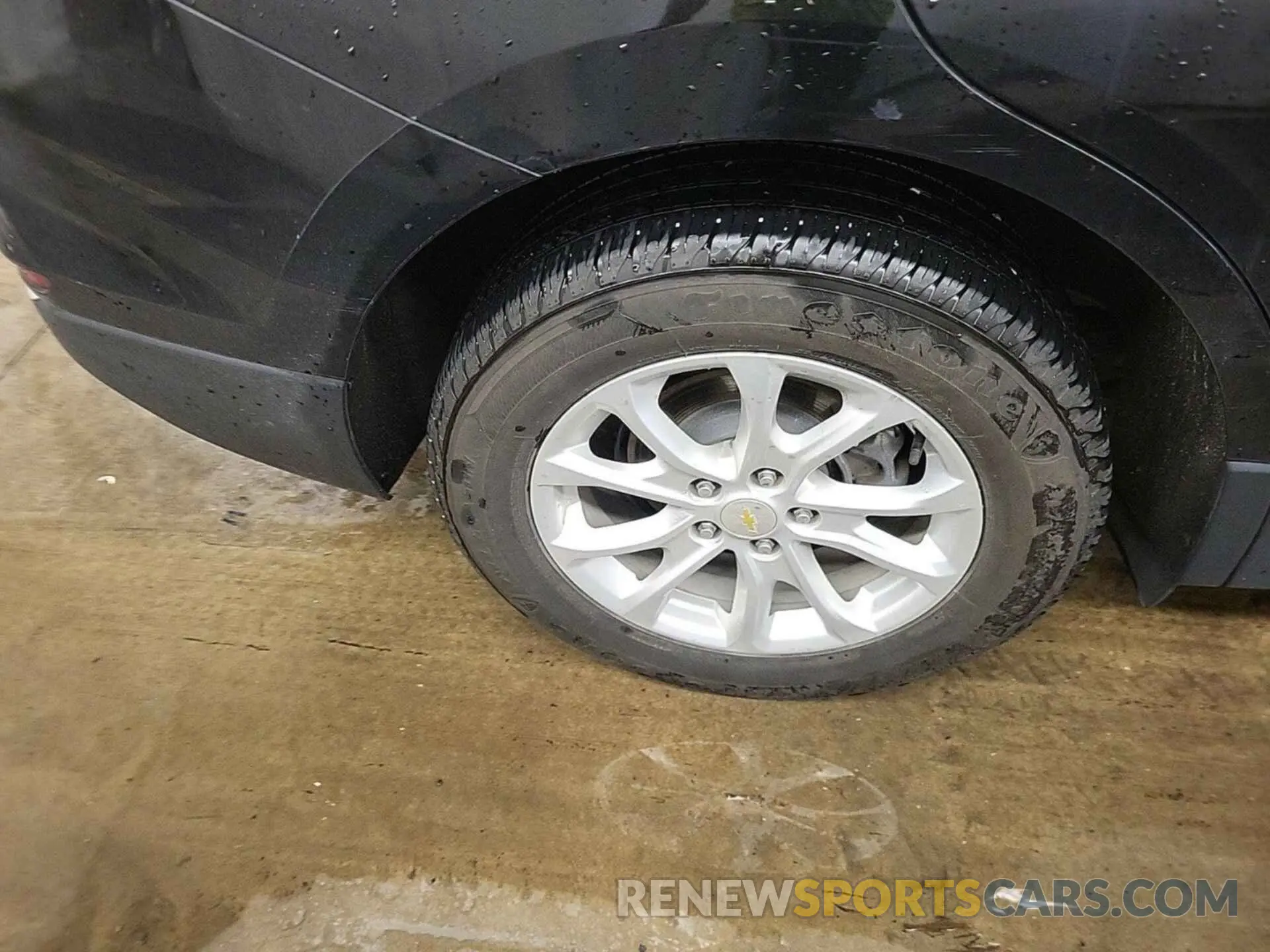 53 Photograph of a damaged car 2GNAXJEV3L6231083 CHEVROLET EQUINOX 2020