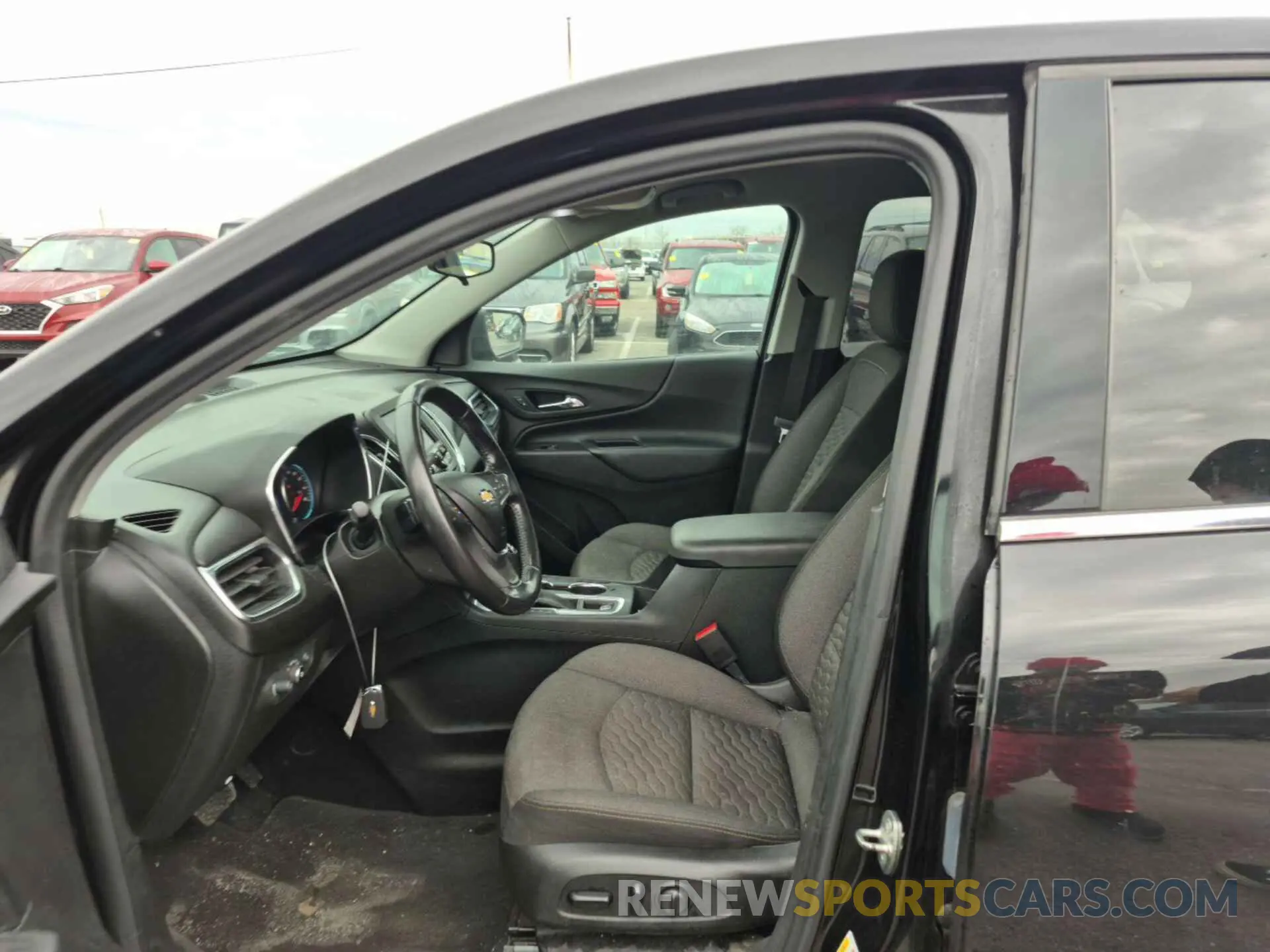 11 Photograph of a damaged car 2GNAXJEV3L6239149 CHEVROLET EQUINOX 2020