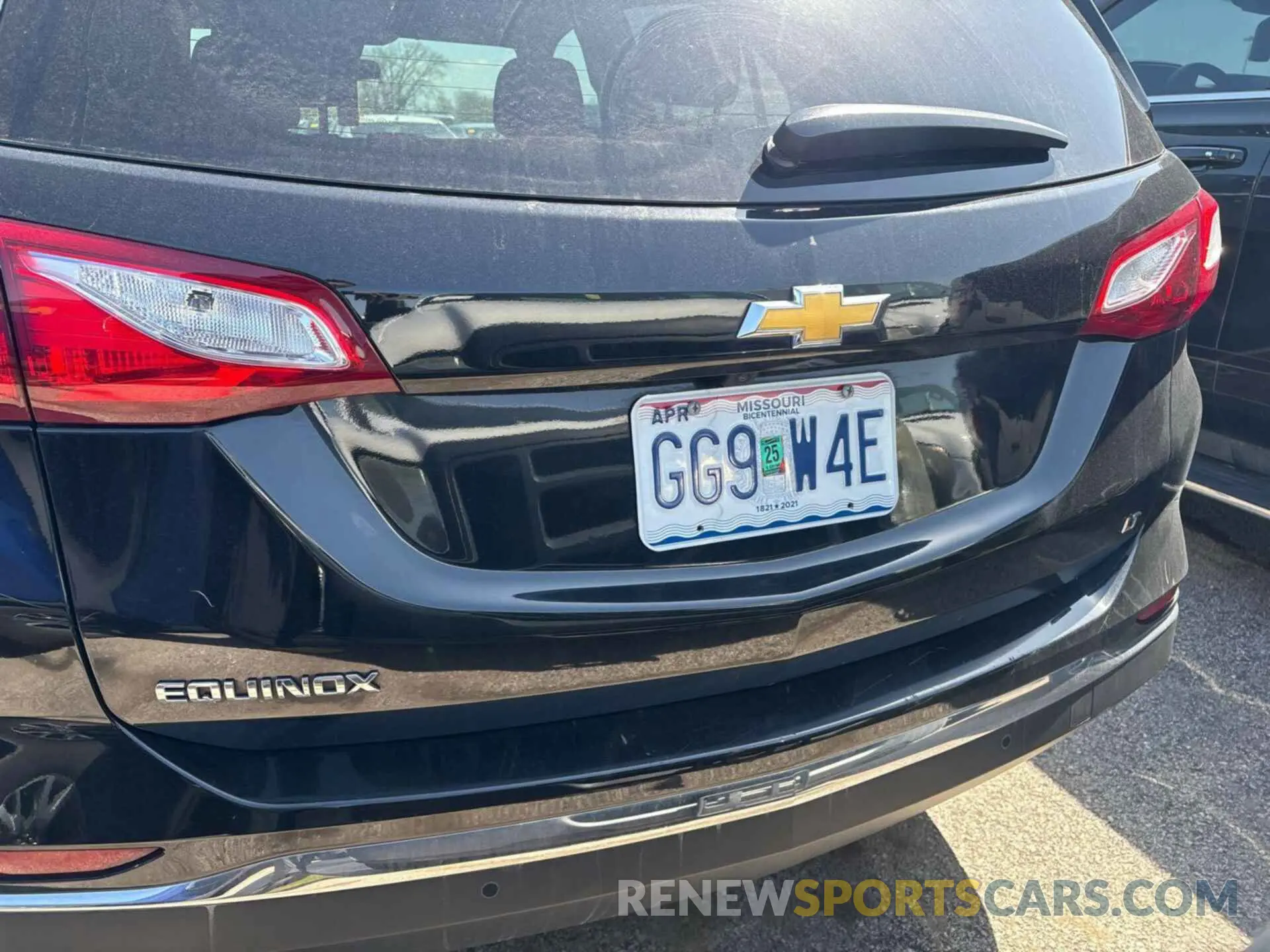12 Photograph of a damaged car 2GNAXJEV3L6239149 CHEVROLET EQUINOX 2020