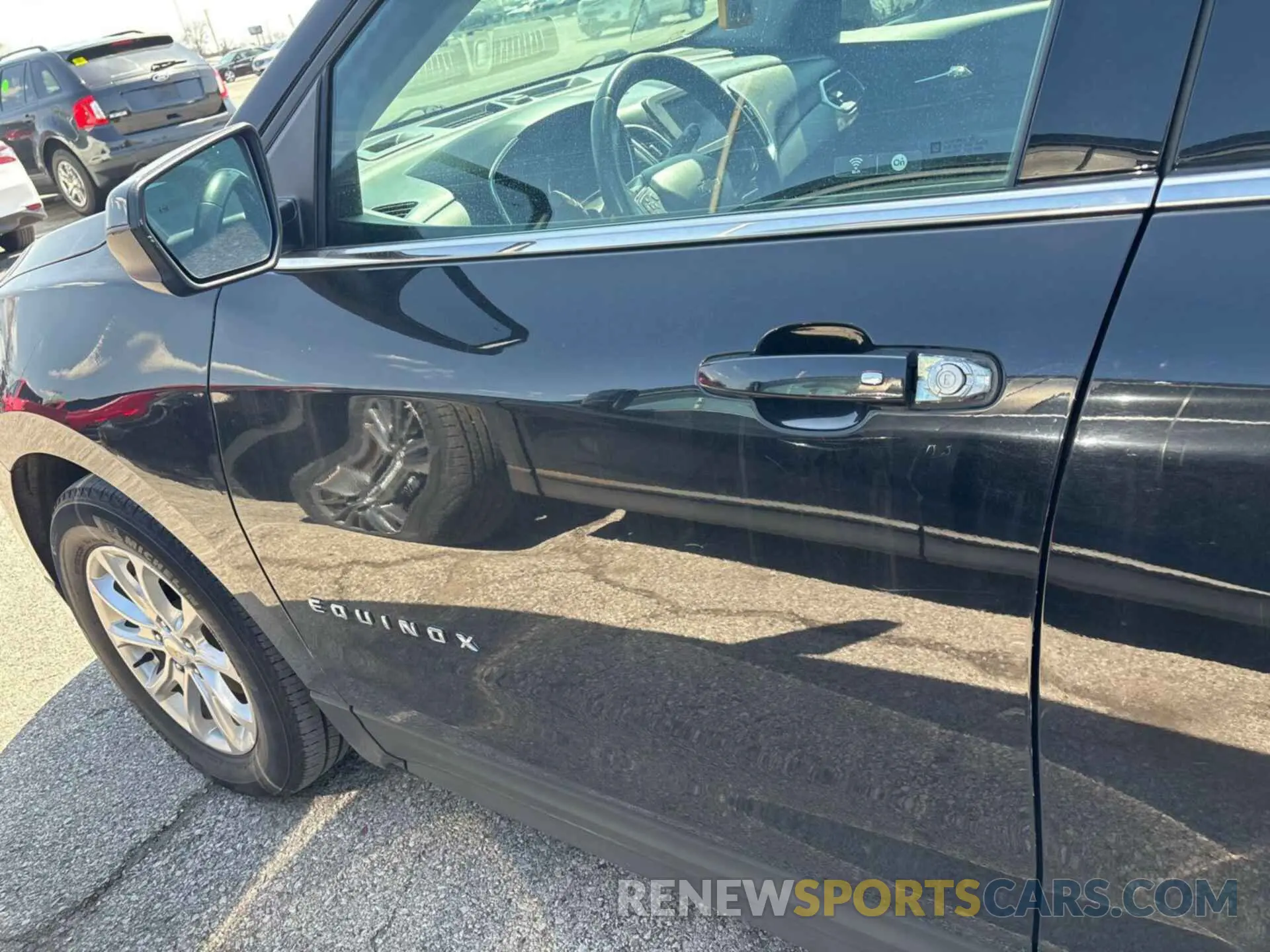 17 Photograph of a damaged car 2GNAXJEV3L6239149 CHEVROLET EQUINOX 2020