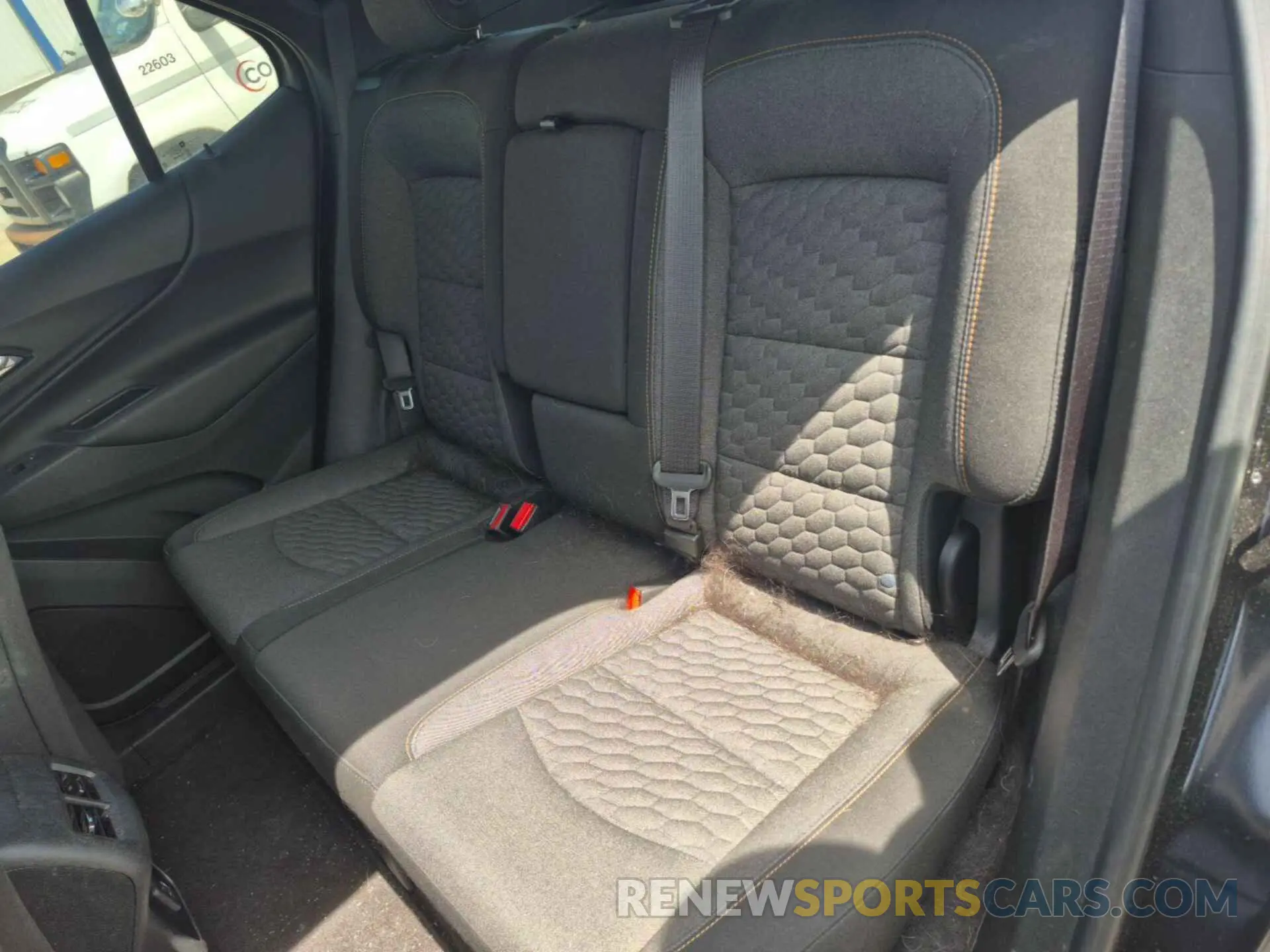 13 Photograph of a damaged car 2GNAXJEV3L6242424 CHEVROLET EQUINOX 2020