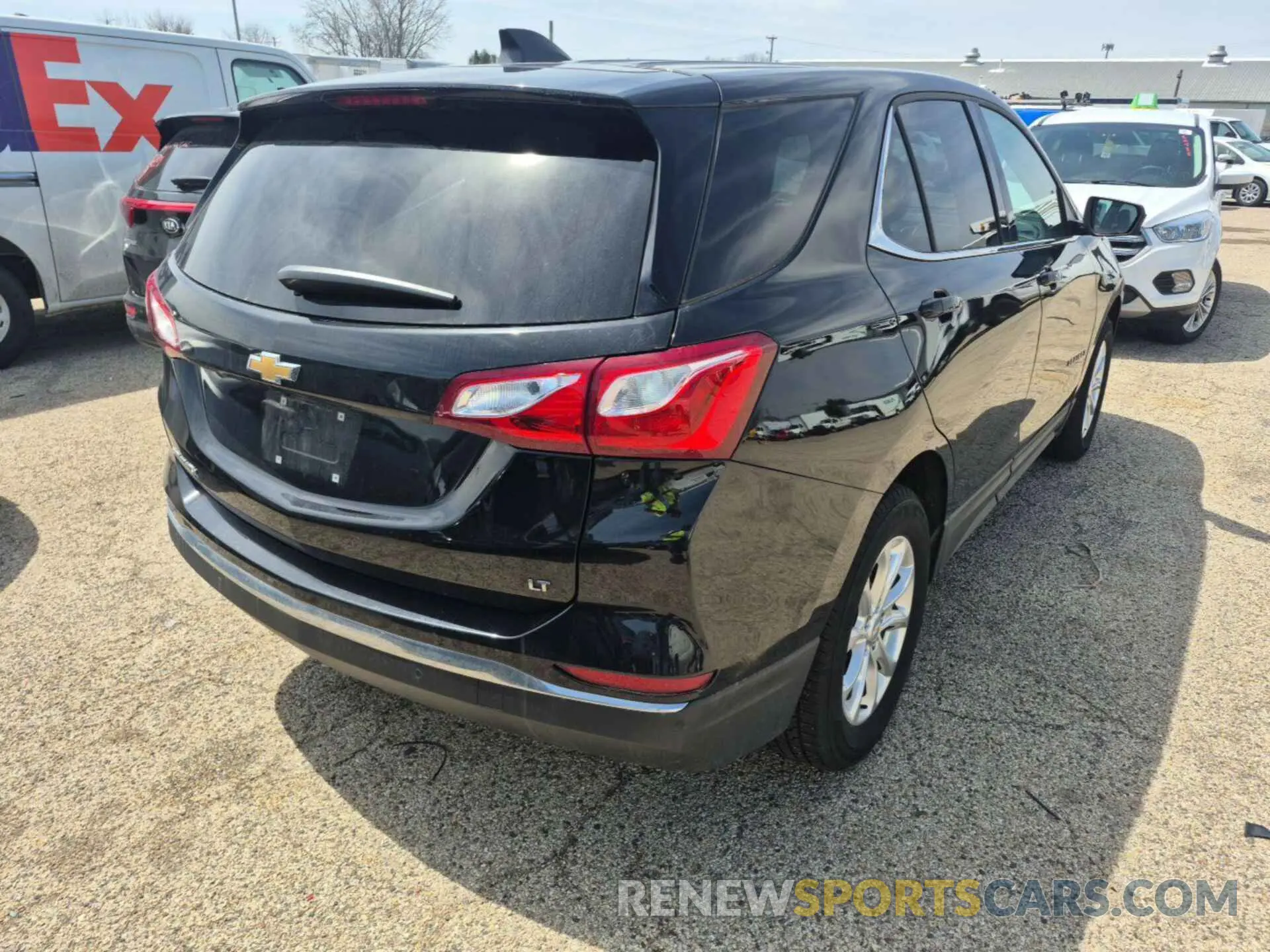 19 Photograph of a damaged car 2GNAXJEV3L6242424 CHEVROLET EQUINOX 2020
