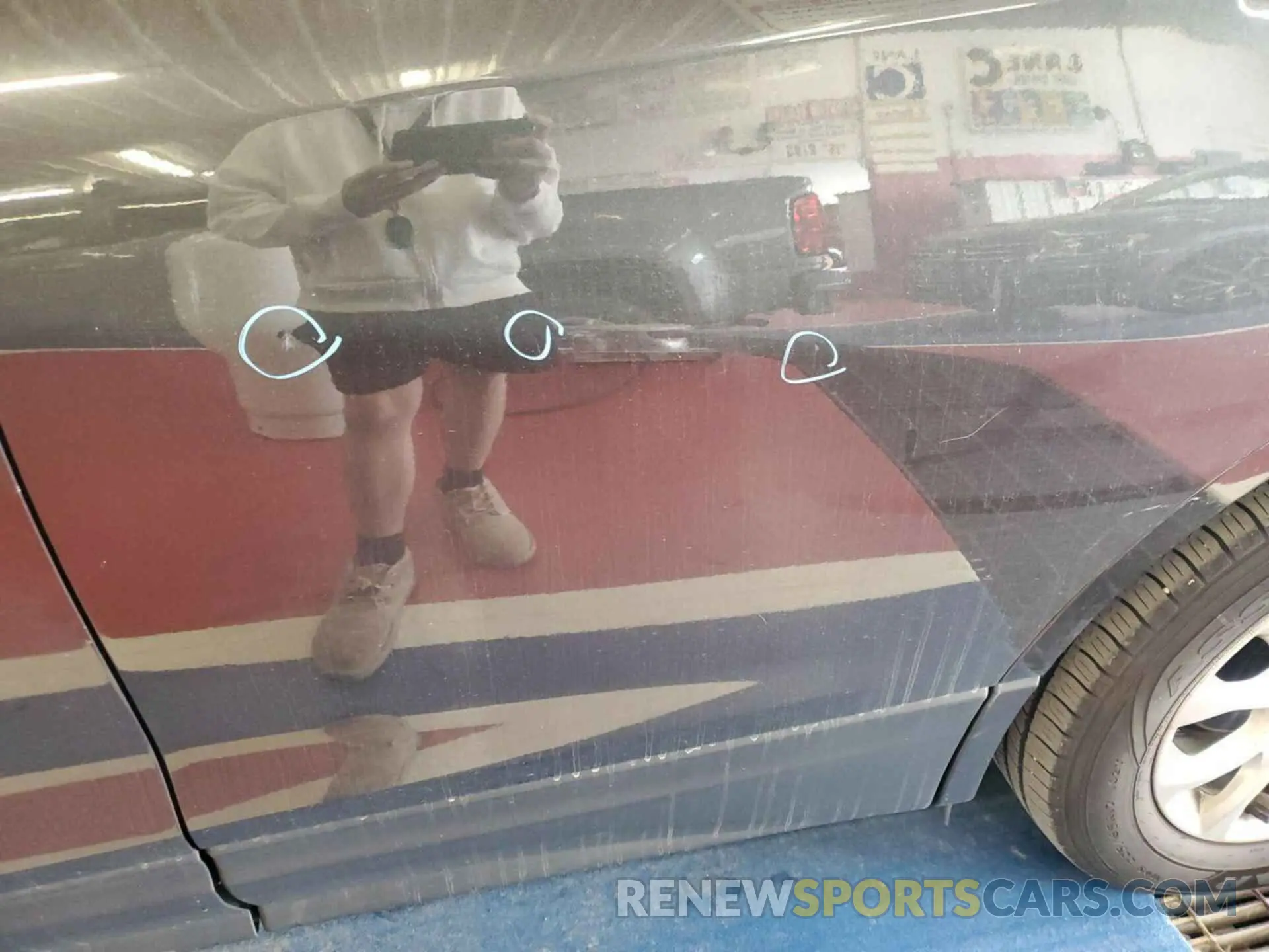 26 Photograph of a damaged car 2GNAXJEV4L6156524 CHEVROLET EQUINOX 2020