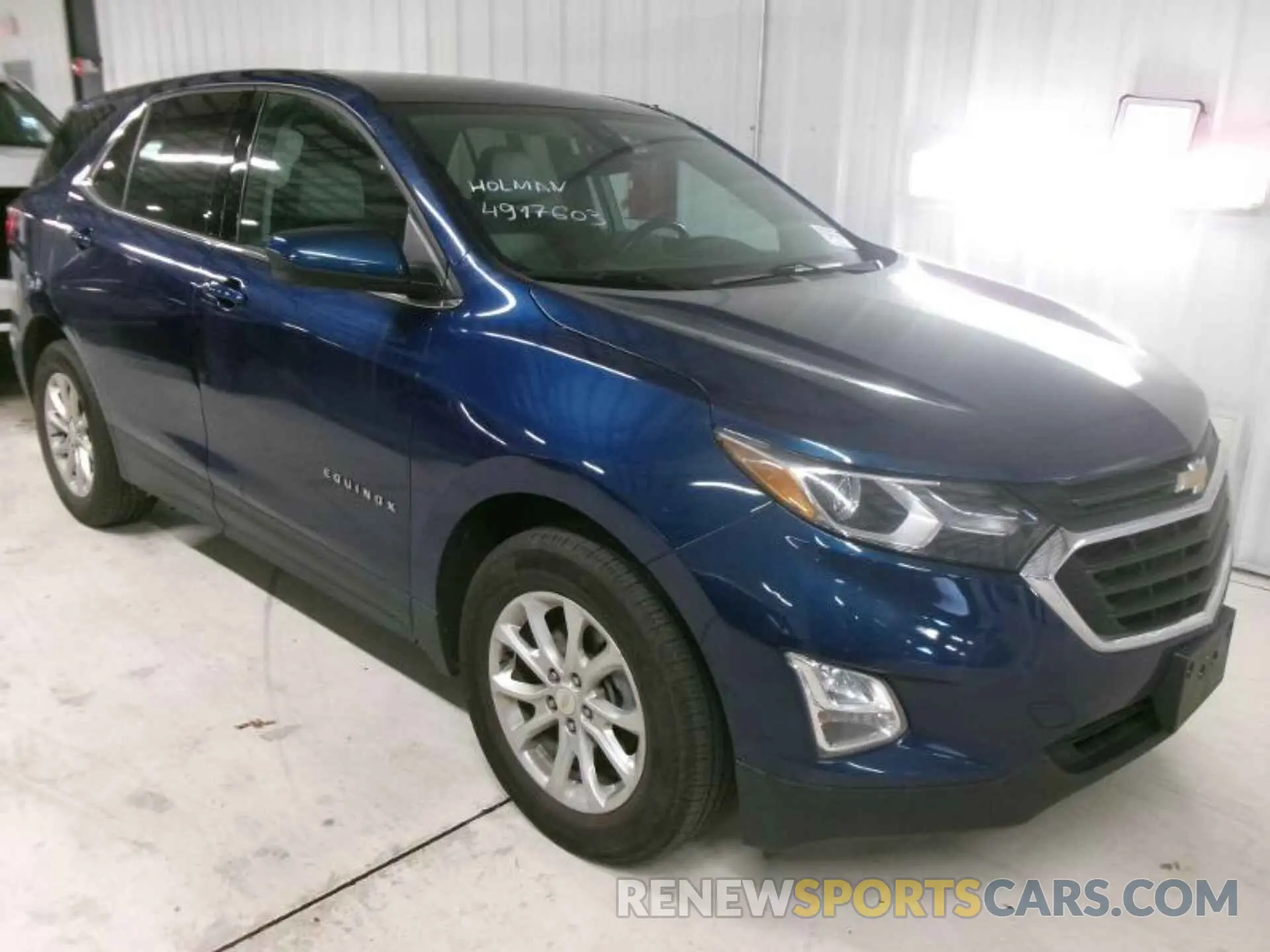 11 Photograph of a damaged car 2GNAXJEV4L6233196 CHEVROLET EQUINOX 2020