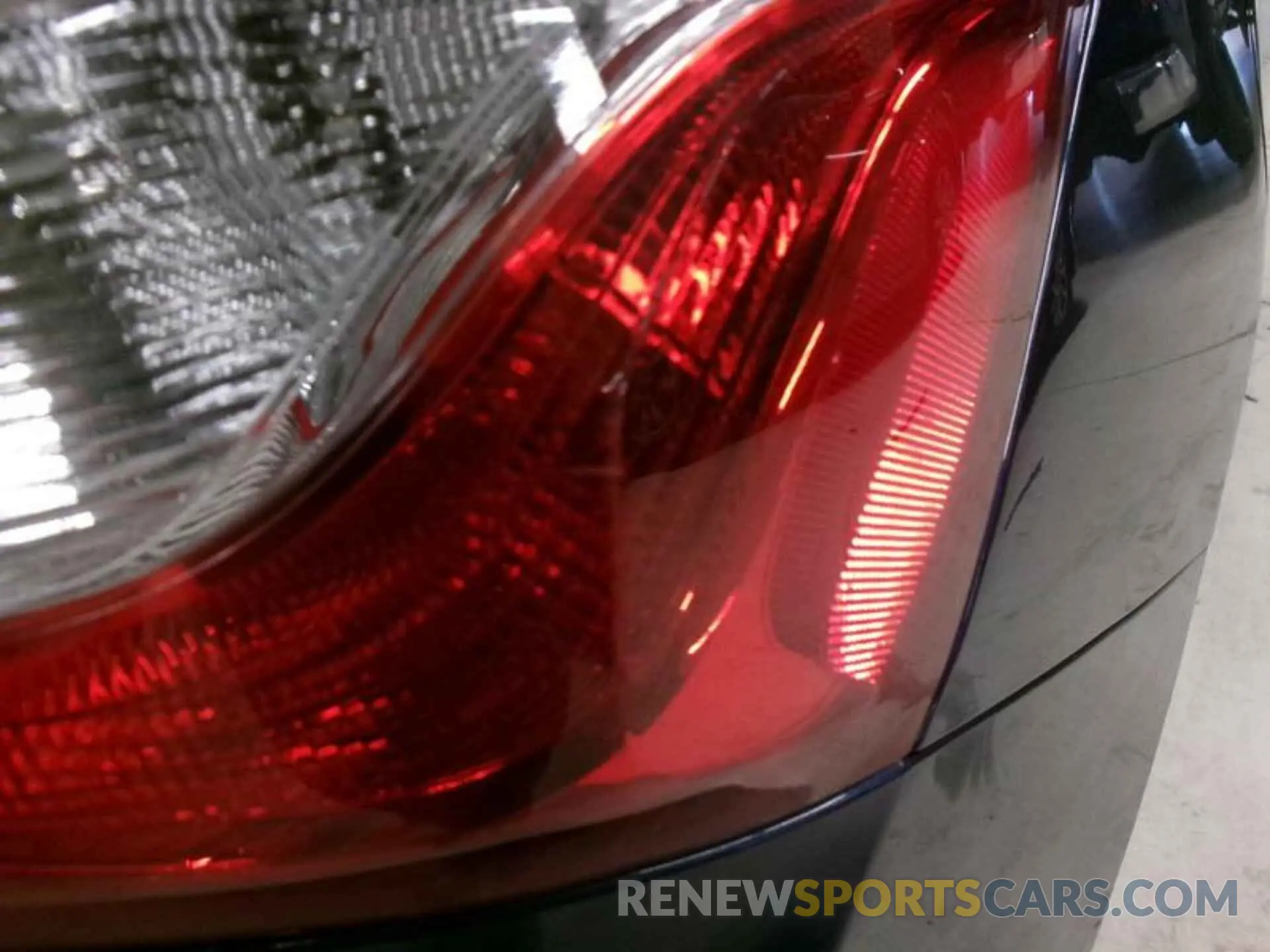 12 Photograph of a damaged car 2GNAXJEV4L6233196 CHEVROLET EQUINOX 2020