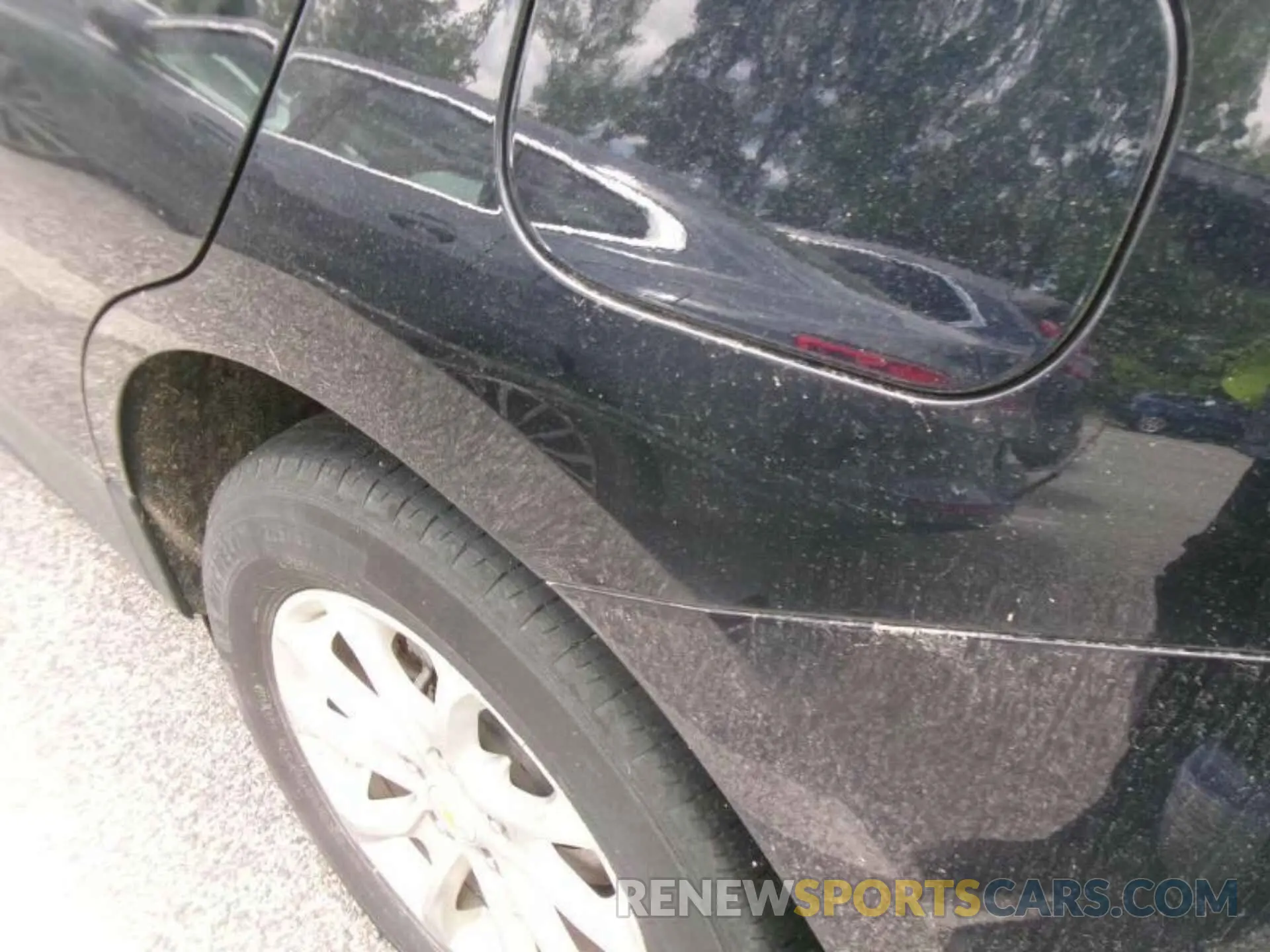 5 Photograph of a damaged car 2GNAXJEV4L6233764 CHEVROLET EQUINOX 2020