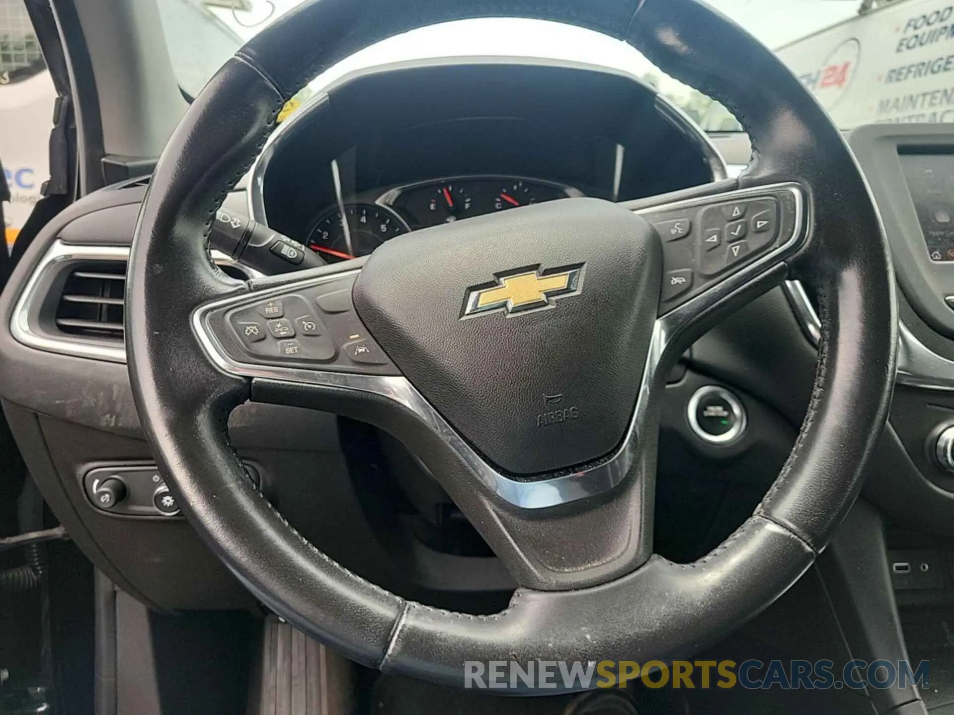 13 Photograph of a damaged car 2GNAXJEV4L6238785 CHEVROLET EQUINOX 2020