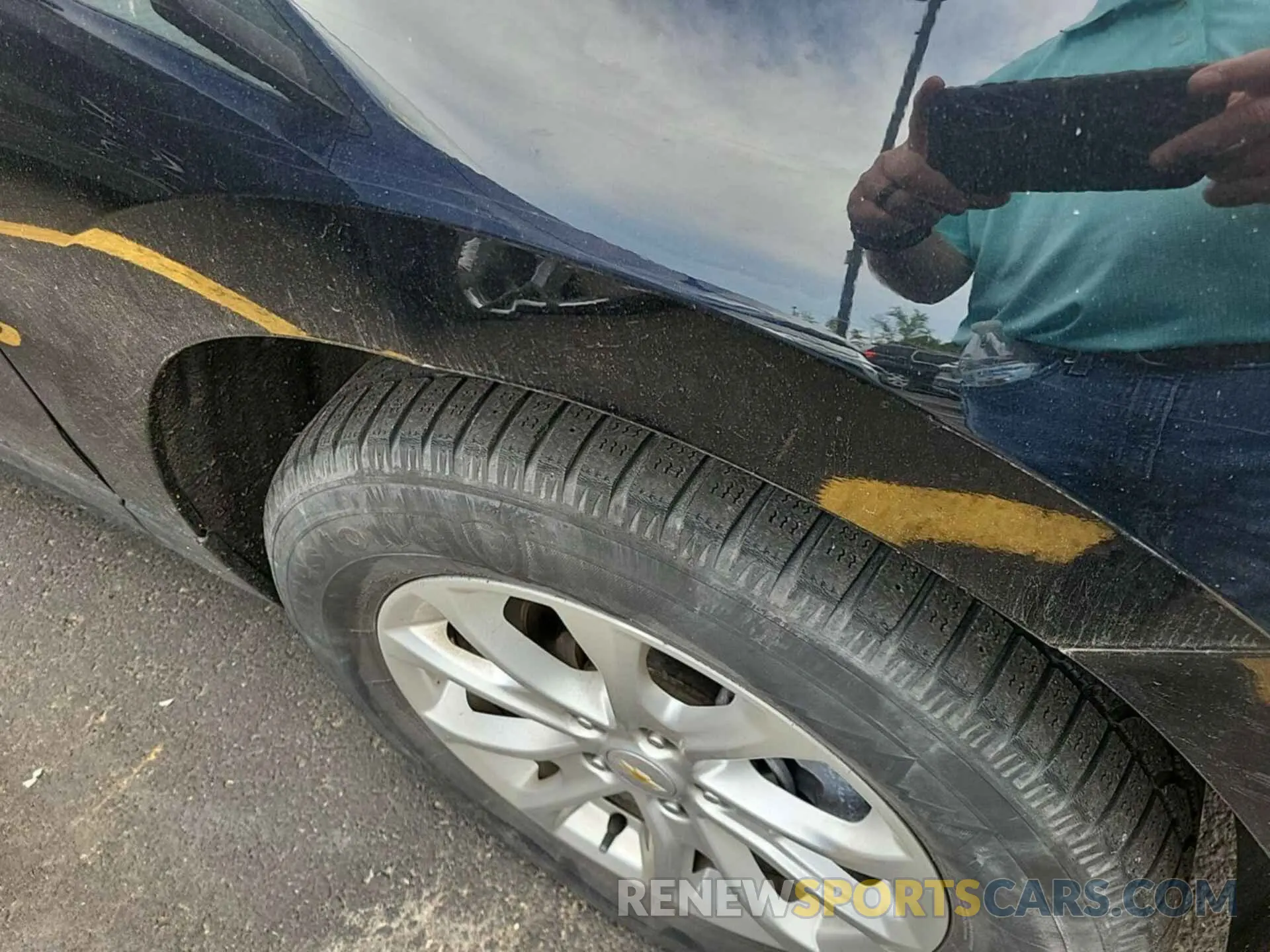 17 Photograph of a damaged car 2GNAXJEV4L6238785 CHEVROLET EQUINOX 2020