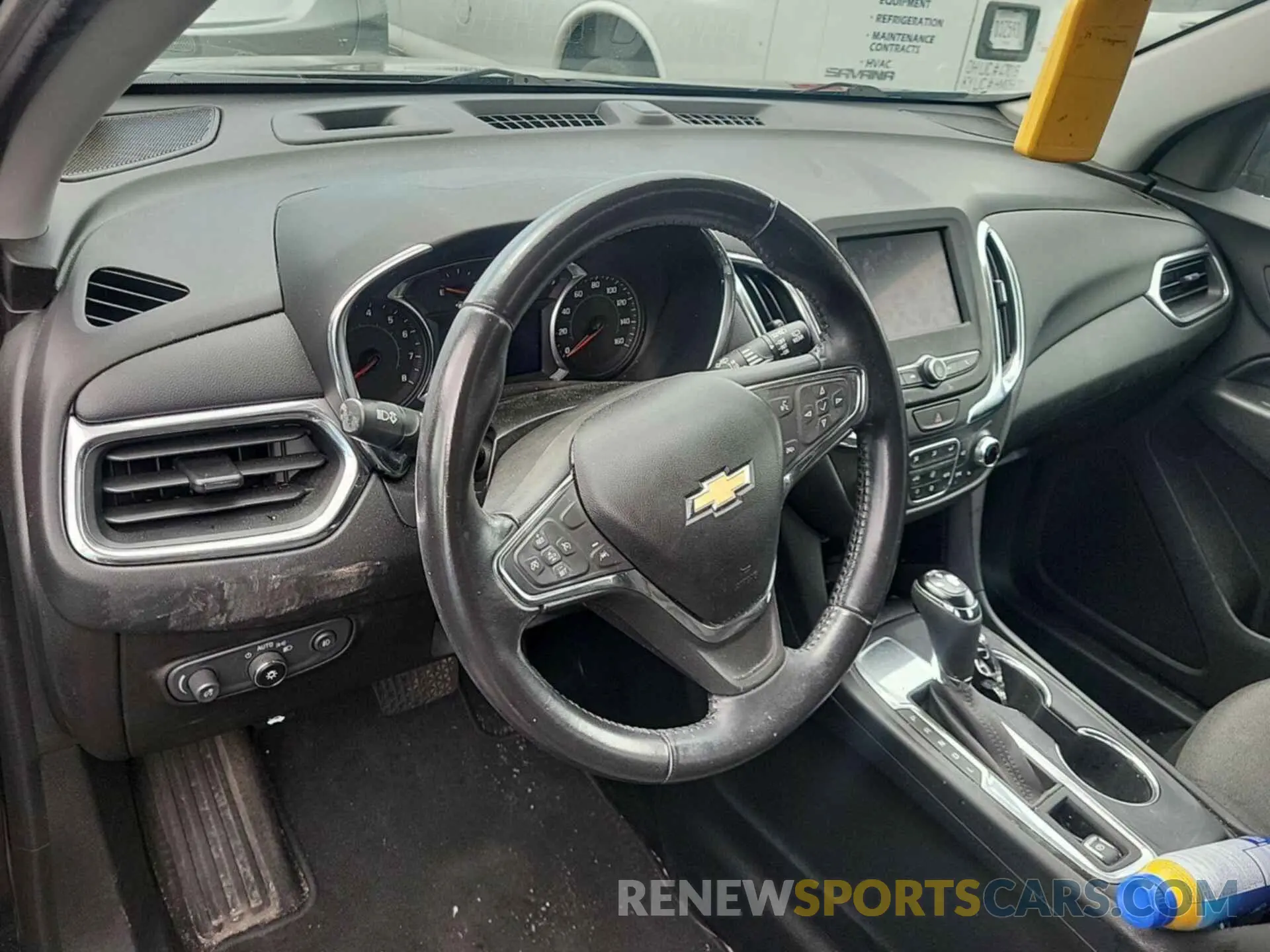 21 Photograph of a damaged car 2GNAXJEV4L6238785 CHEVROLET EQUINOX 2020