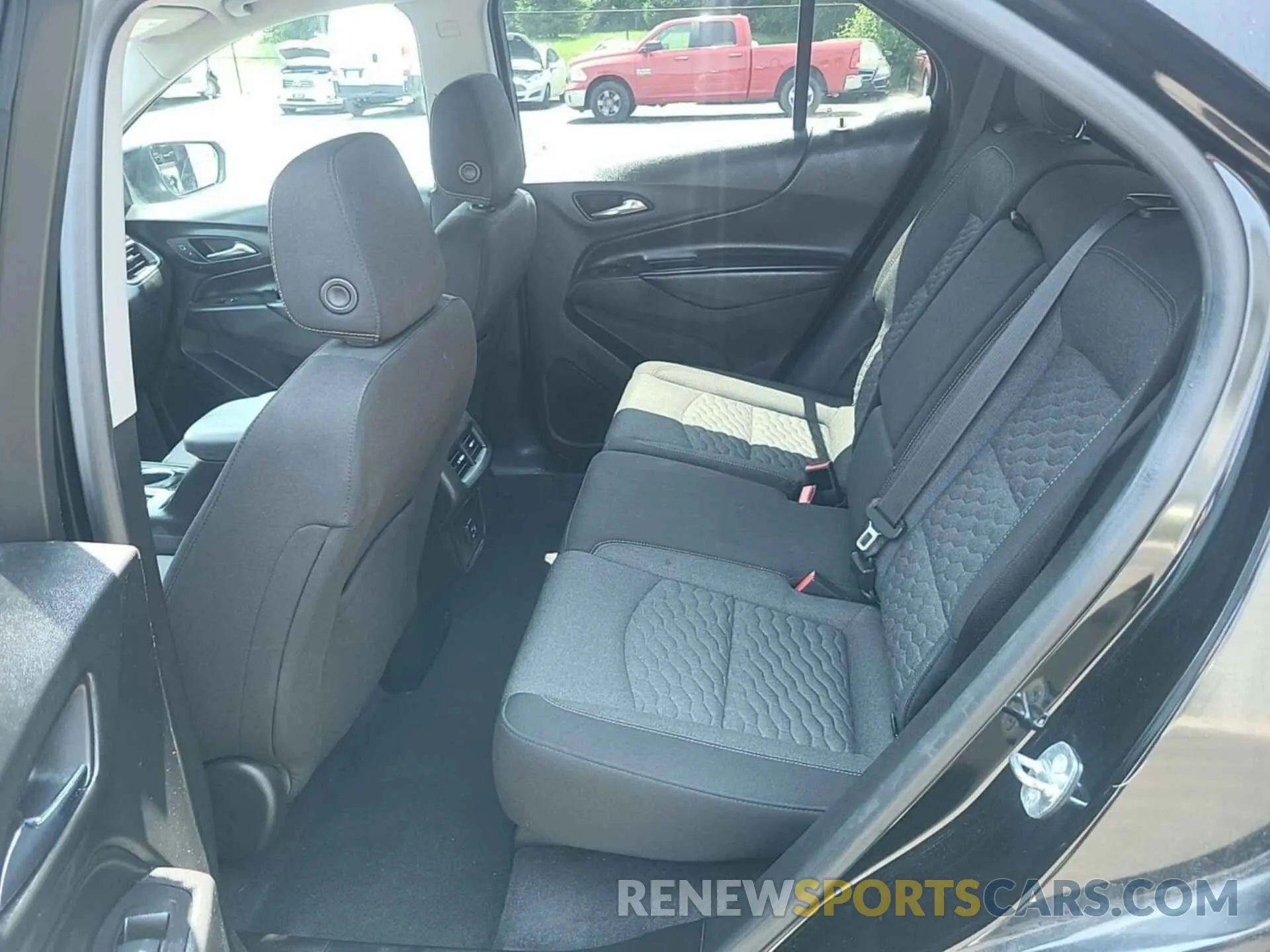 22 Photograph of a damaged car 2GNAXJEV4L6238785 CHEVROLET EQUINOX 2020