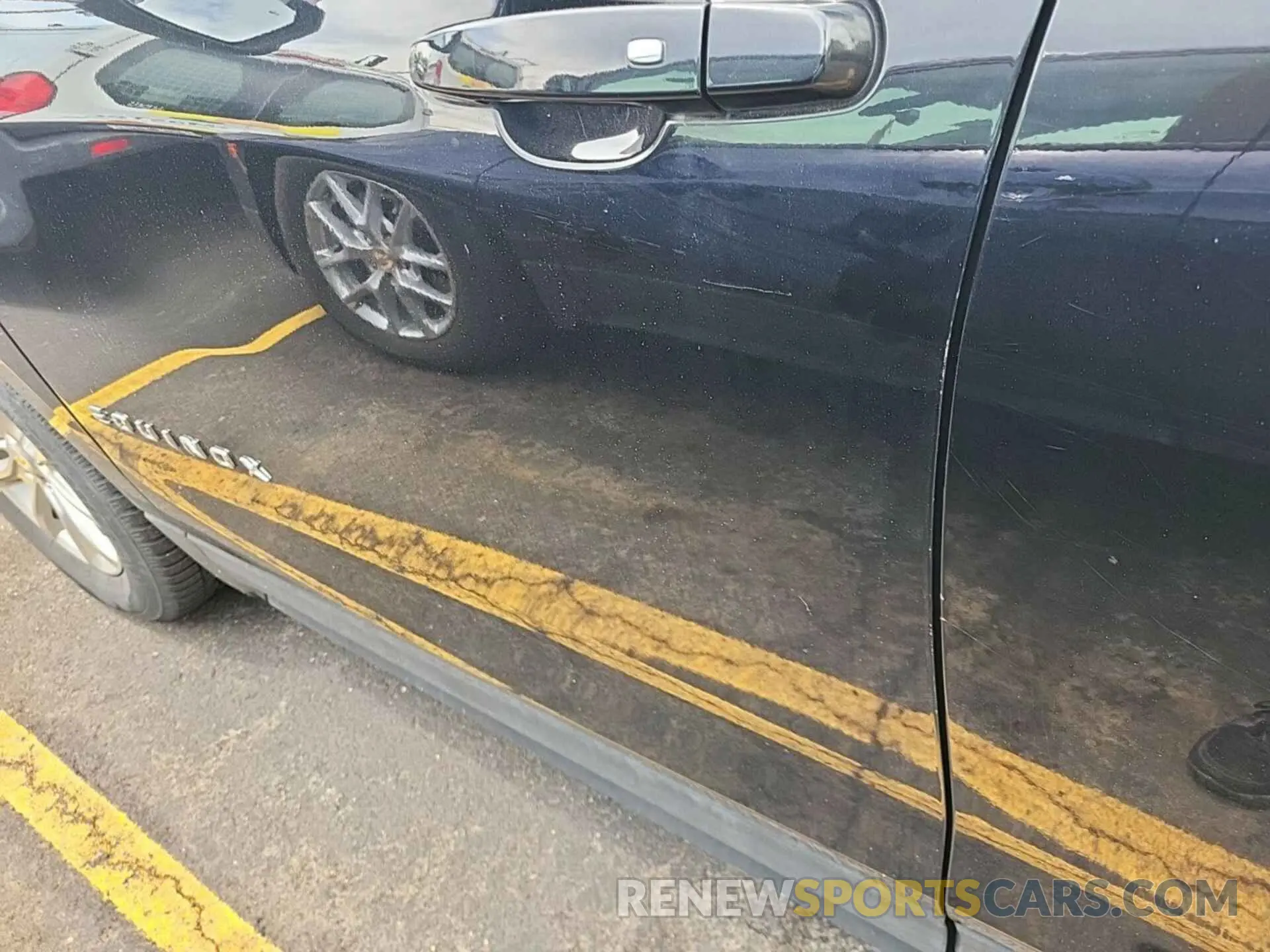 5 Photograph of a damaged car 2GNAXJEV4L6238785 CHEVROLET EQUINOX 2020
