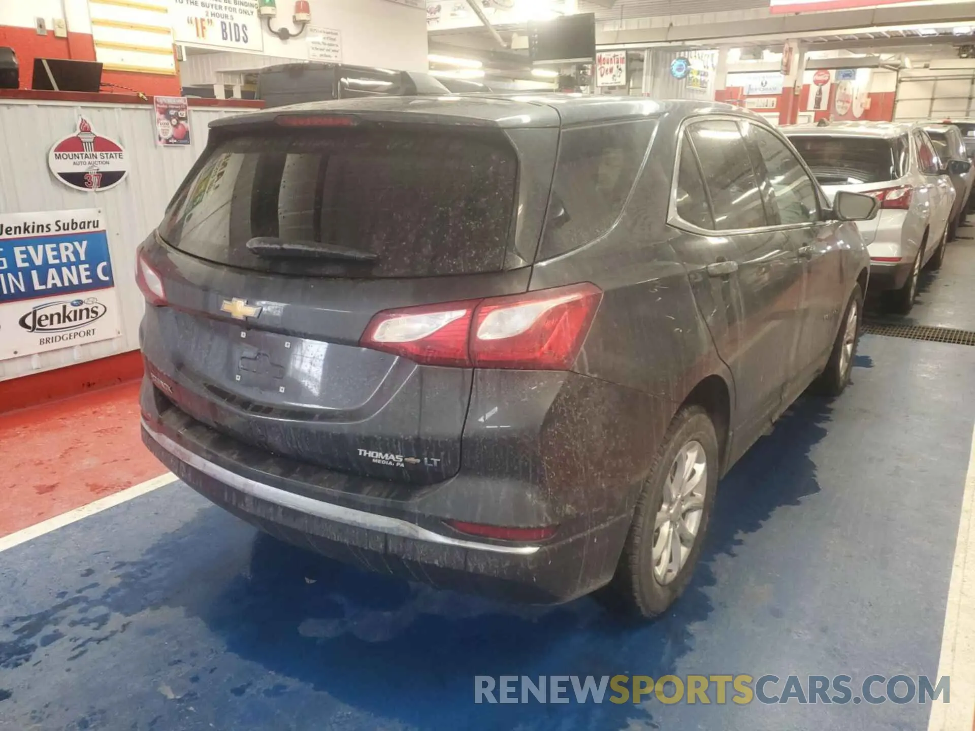 10 Photograph of a damaged car 2GNAXJEV4L6240780 CHEVROLET EQUINOX 2020