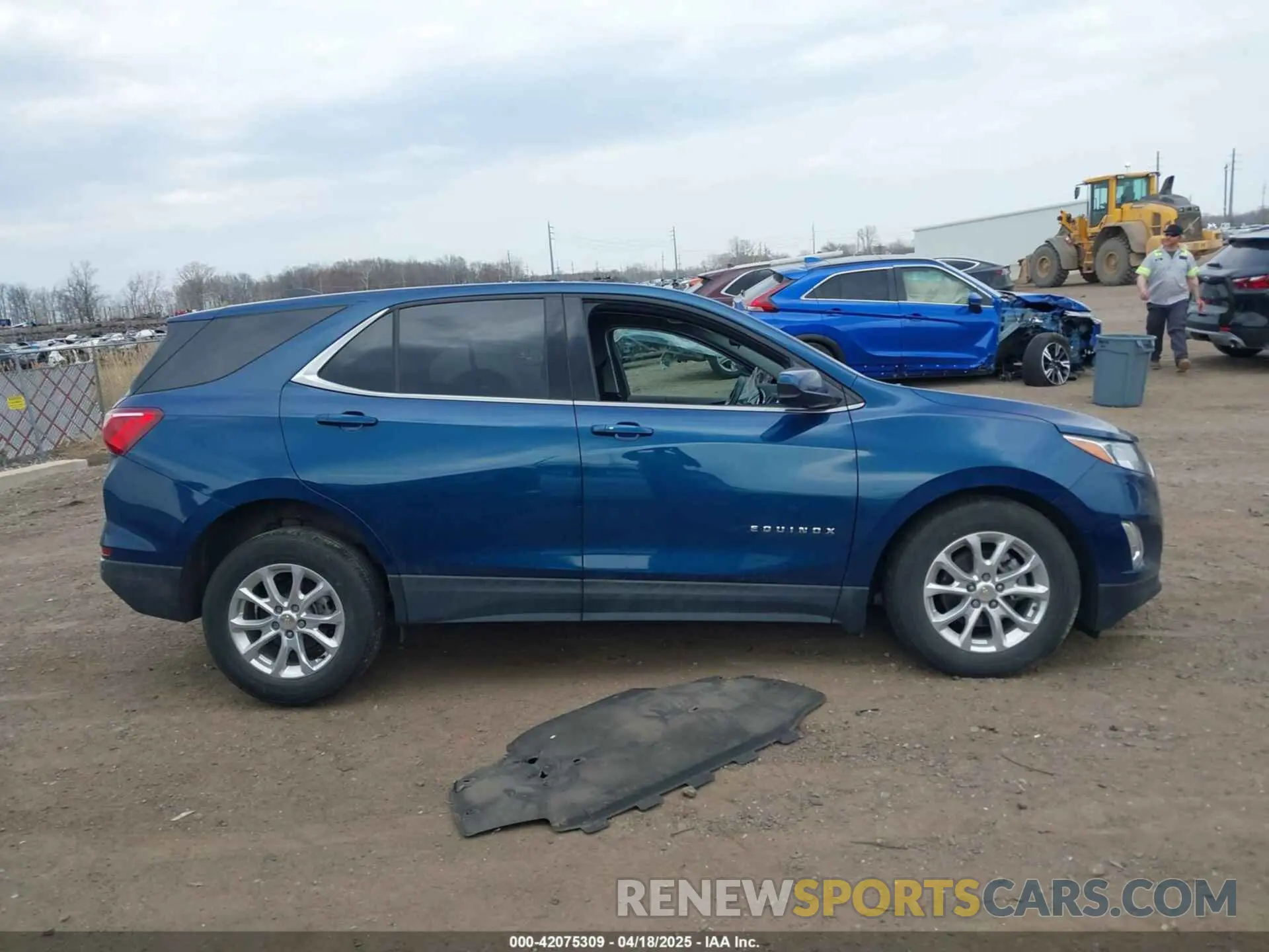 14 Photograph of a damaged car 2GNAXJEV4L6285556 CHEVROLET EQUINOX 2020