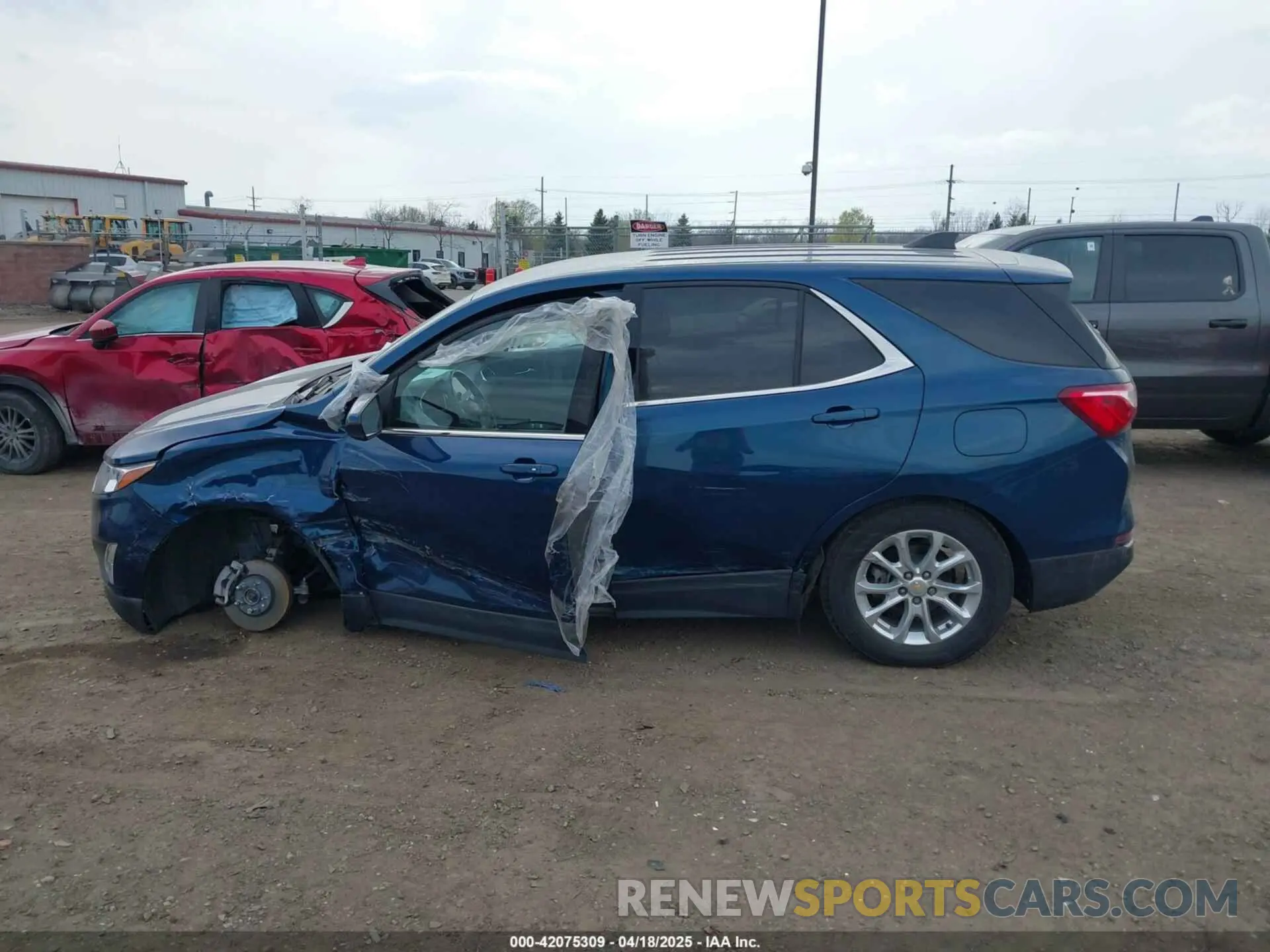 15 Photograph of a damaged car 2GNAXJEV4L6285556 CHEVROLET EQUINOX 2020