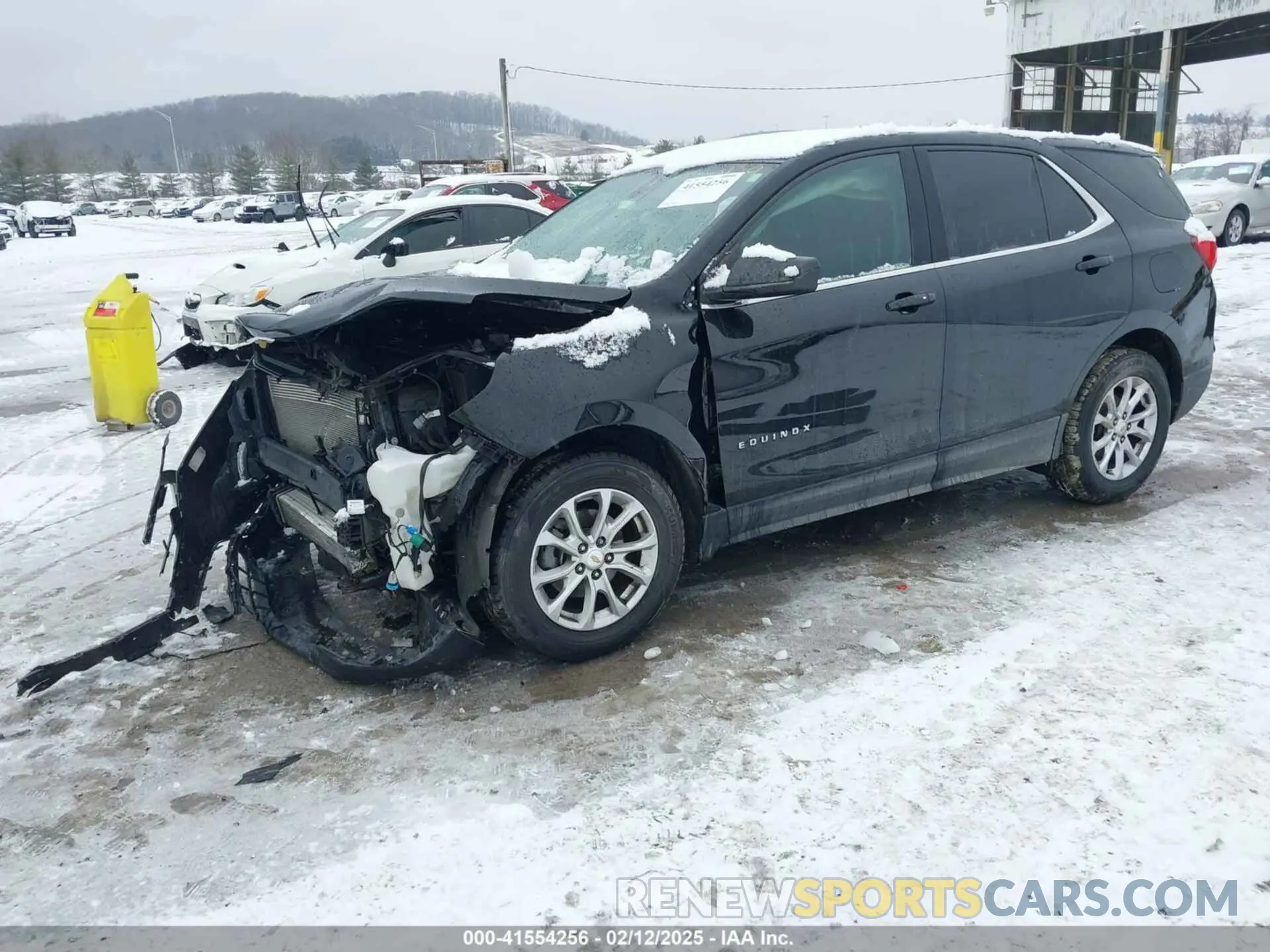 2 Photograph of a damaged car 2GNAXJEV5L6128909 CHEVROLET EQUINOX 2020