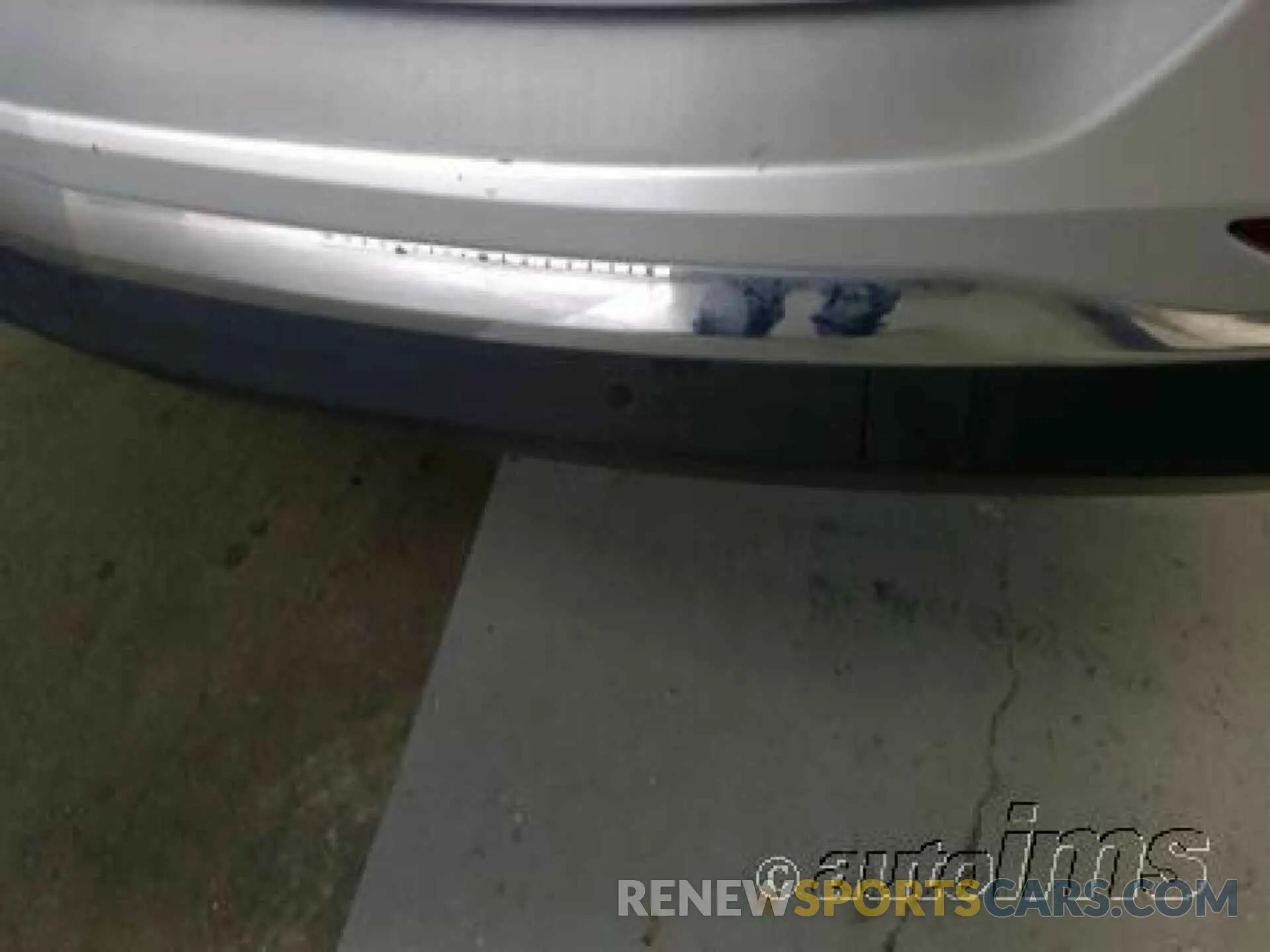 6 Photograph of a damaged car 2GNAXJEV5L6229965 CHEVROLET EQUINOX 2020