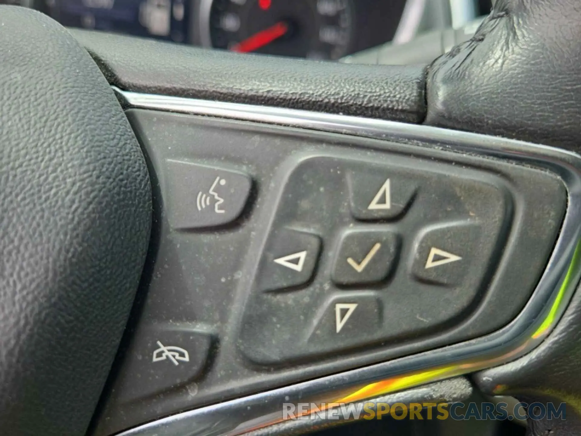 13 Photograph of a damaged car 2GNAXJEV5L6230842 CHEVROLET EQUINOX 2020
