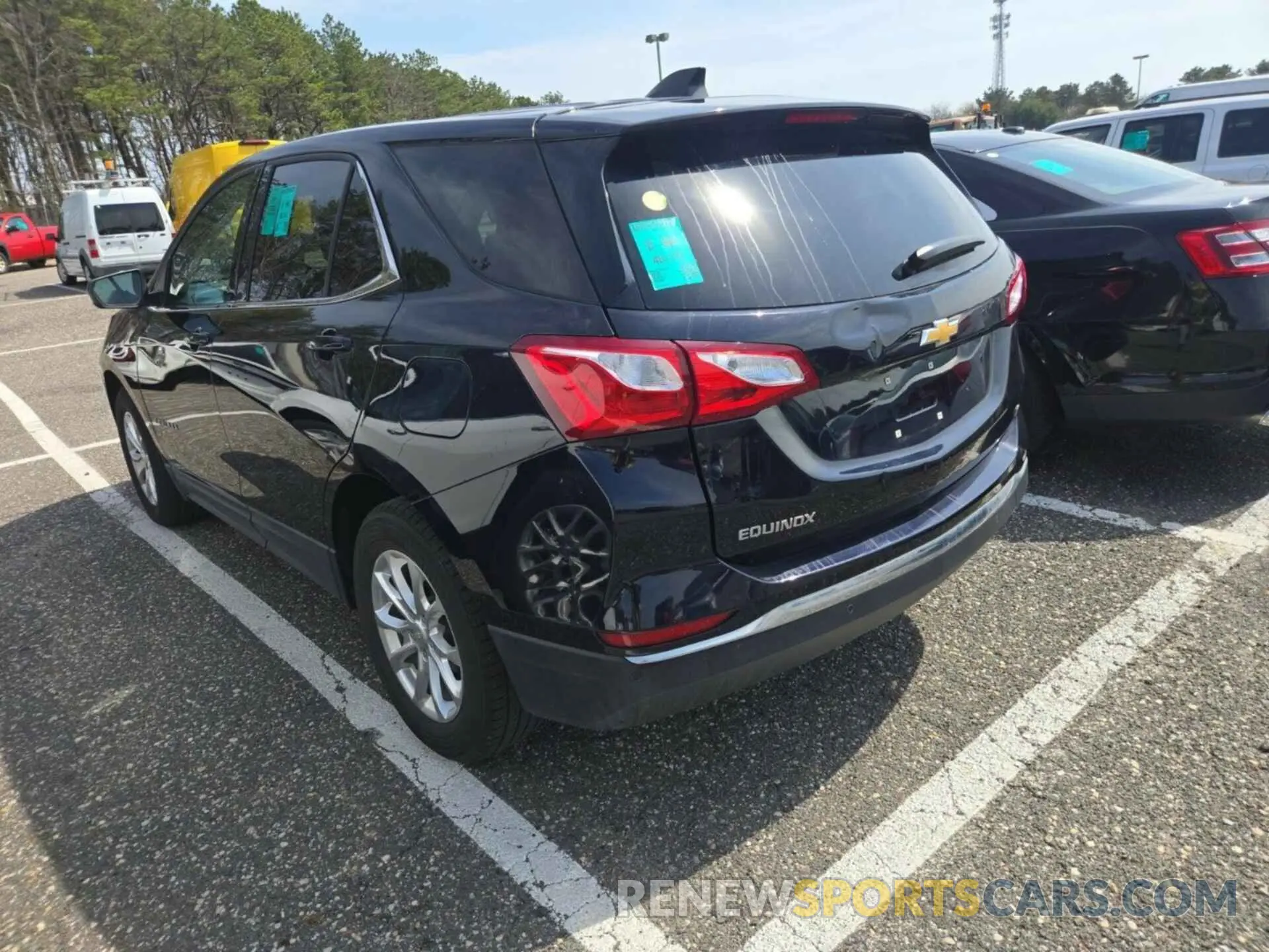 18 Photograph of a damaged car 2GNAXJEV5L6230842 CHEVROLET EQUINOX 2020