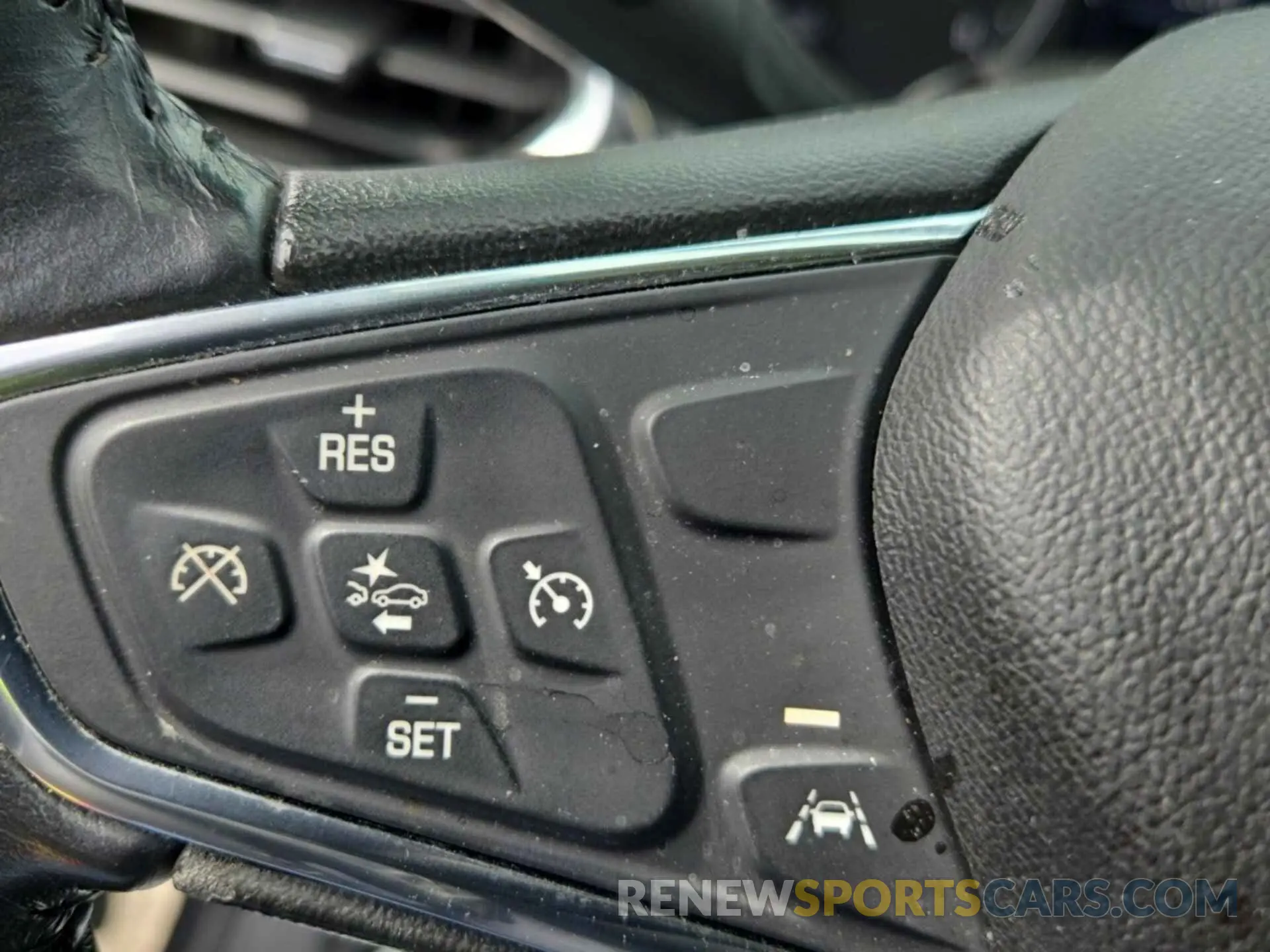5 Photograph of a damaged car 2GNAXJEV5L6230842 CHEVROLET EQUINOX 2020