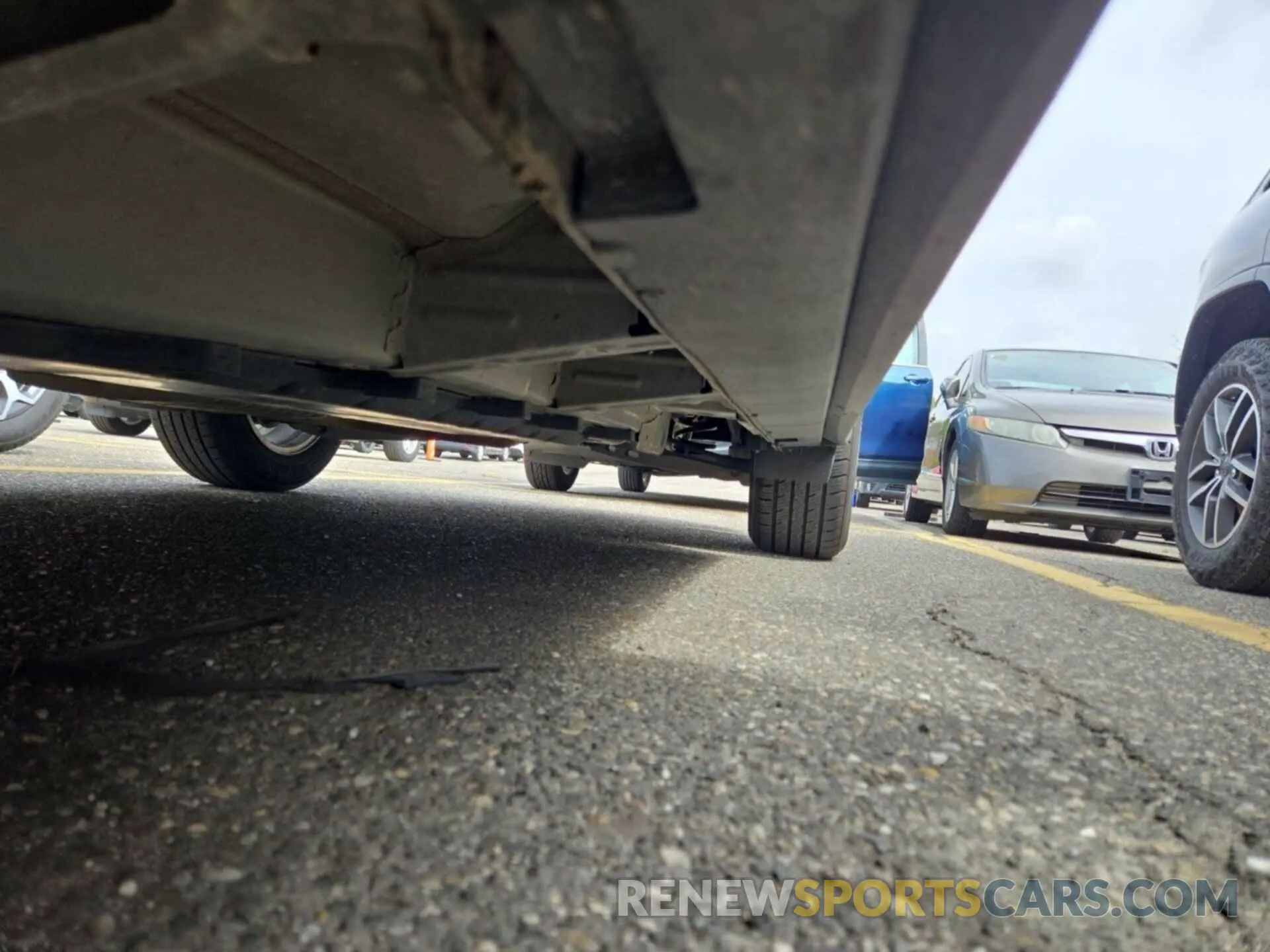 63 Photograph of a damaged car 2GNAXJEV5L6230842 CHEVROLET EQUINOX 2020