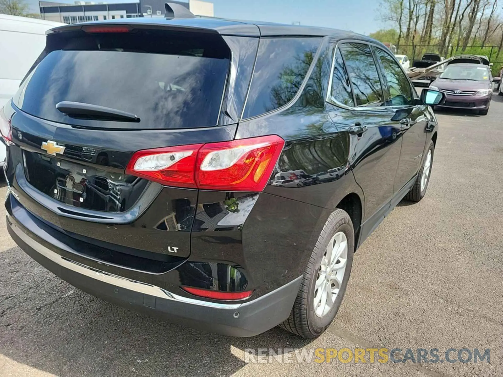 23 Photograph of a damaged car 2GNAXJEV5L6231294 CHEVROLET EQUINOX 2020