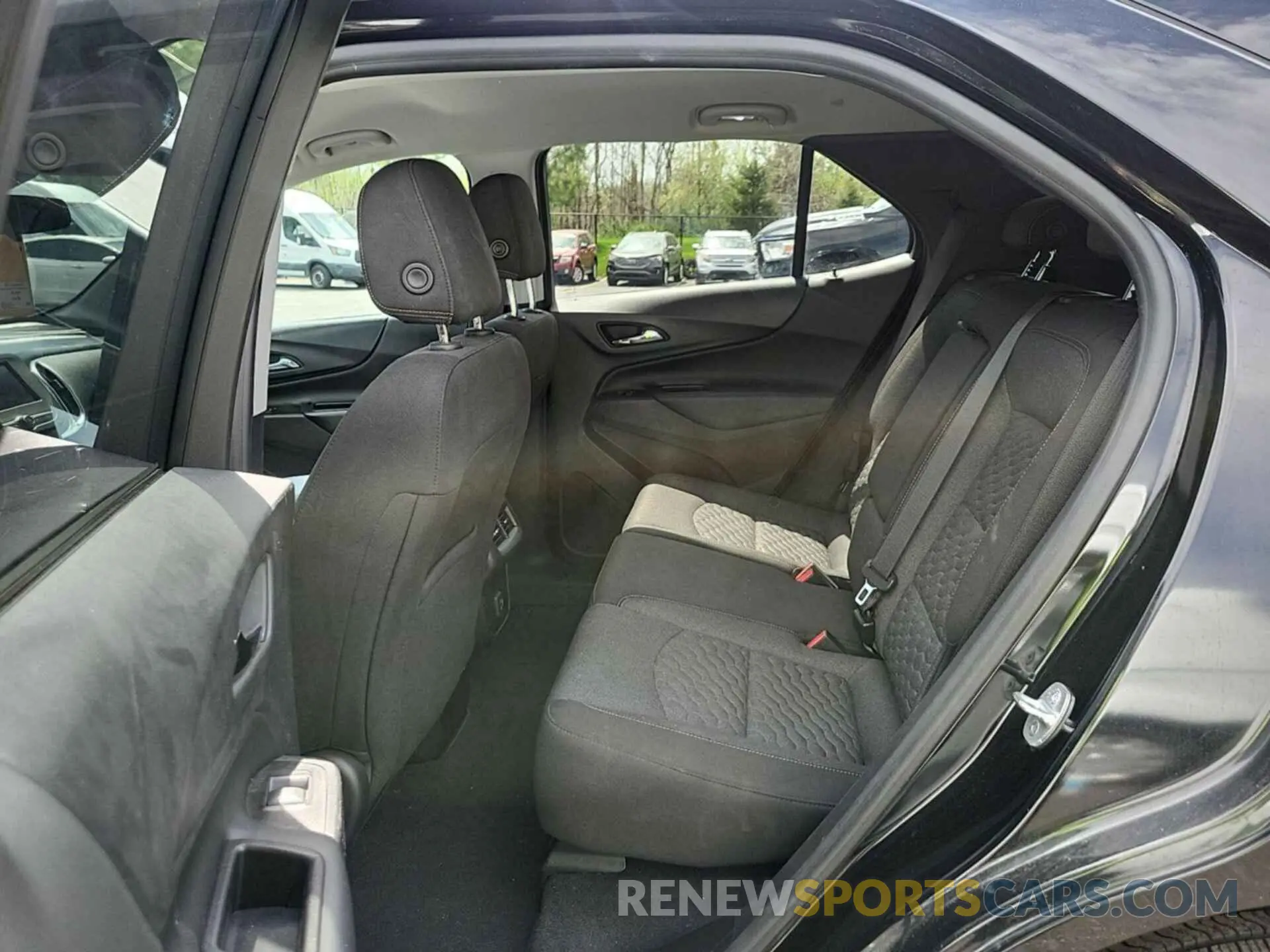 5 Photograph of a damaged car 2GNAXJEV5L6231294 CHEVROLET EQUINOX 2020