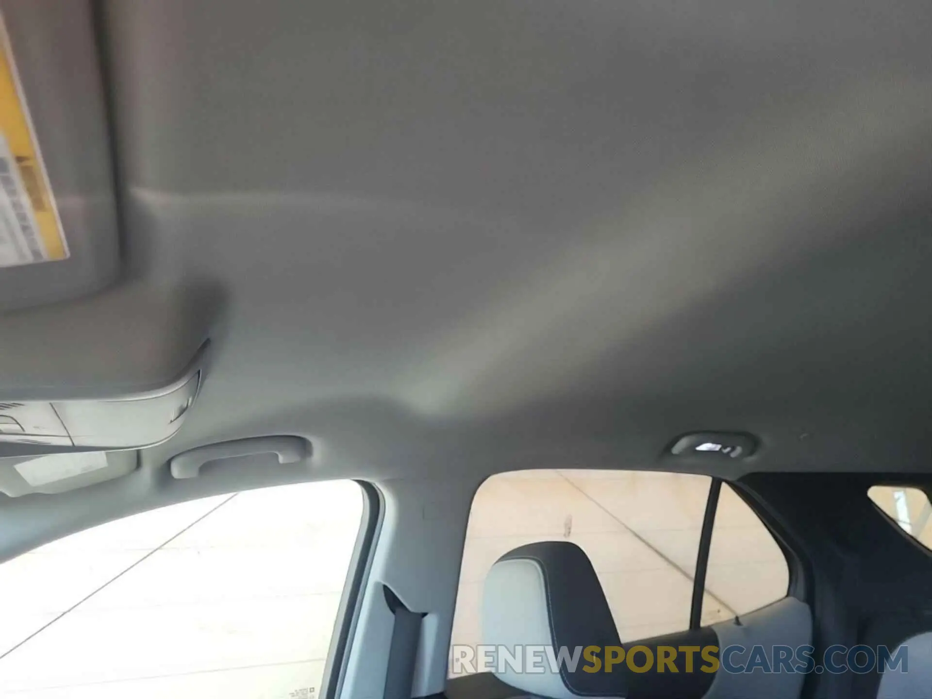 11 Photograph of a damaged car 2GNAXJEV5L6232297 CHEVROLET EQUINOX 2020