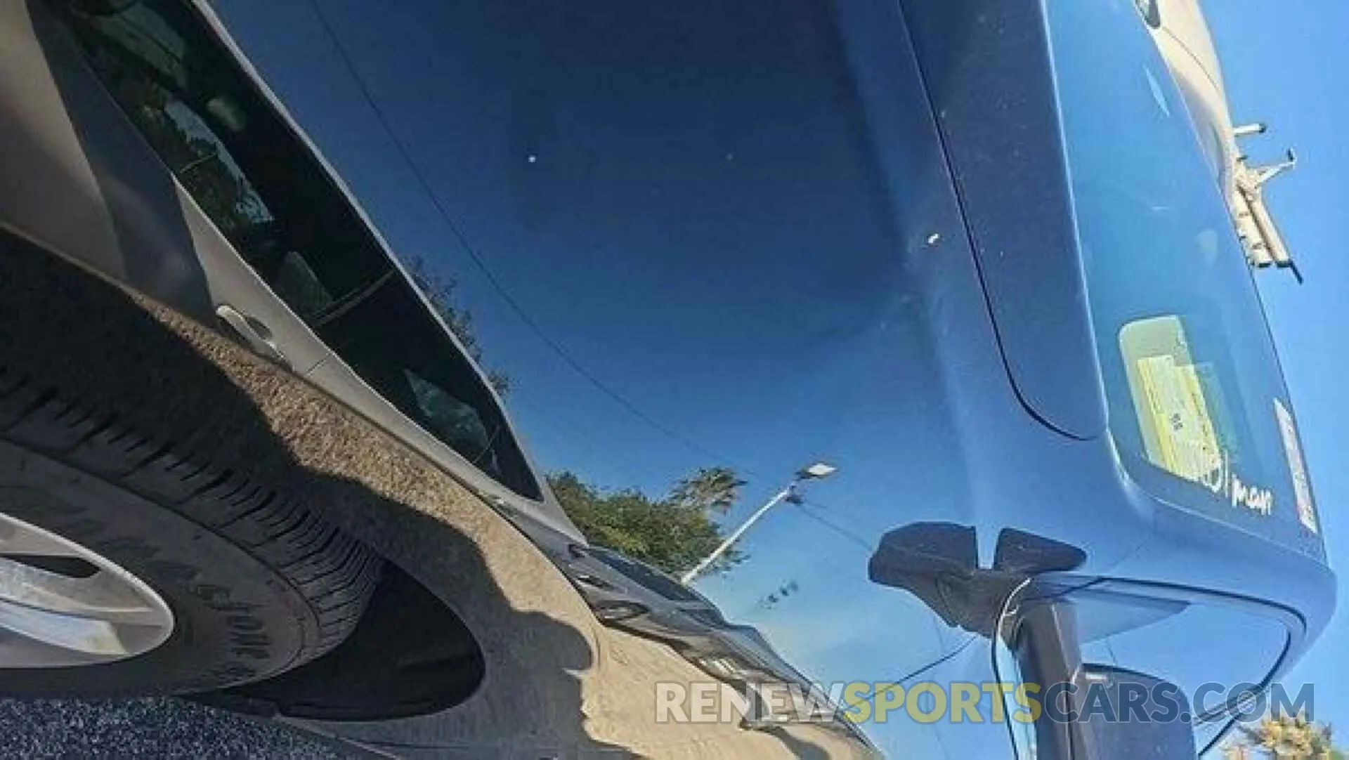 2 Photograph of a damaged car 2GNAXJEV5L6232915 CHEVROLET EQUINOX 2020