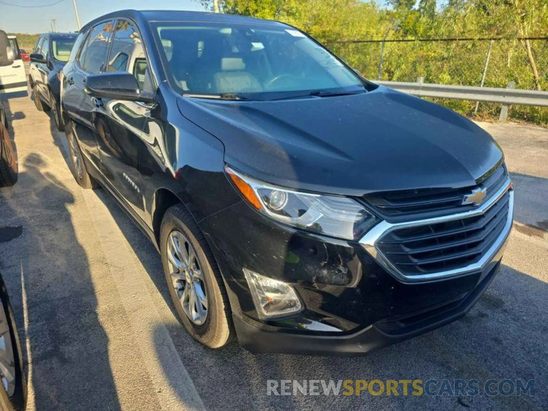 21 Photograph of a damaged car 2GNAXJEV5L6232915 CHEVROLET EQUINOX 2020
