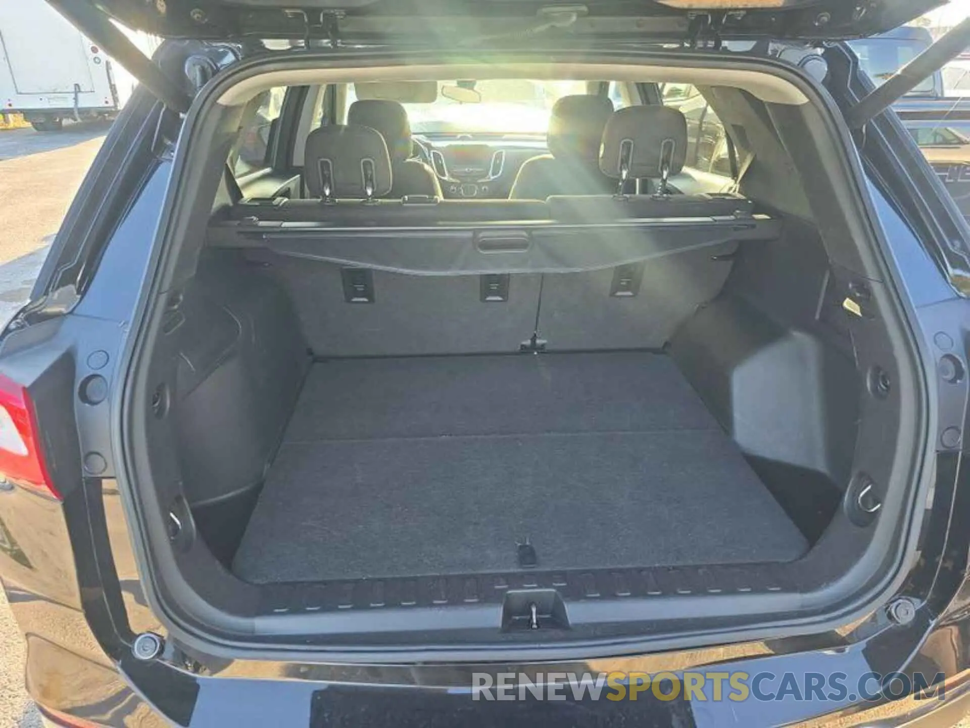 7 Photograph of a damaged car 2GNAXJEV5L6232915 CHEVROLET EQUINOX 2020