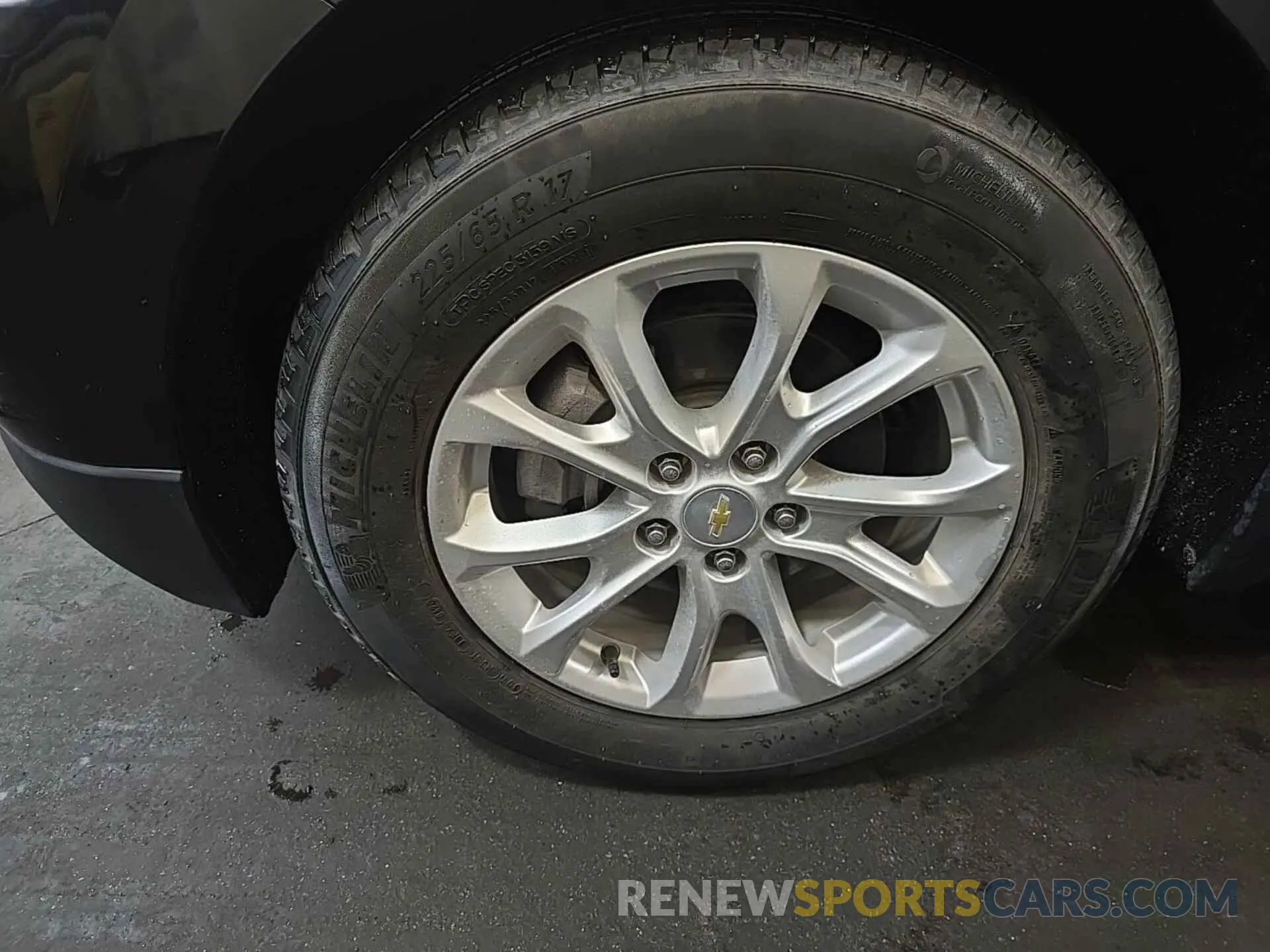 11 Photograph of a damaged car 2GNAXJEV5L6232932 CHEVROLET EQUINOX 2020