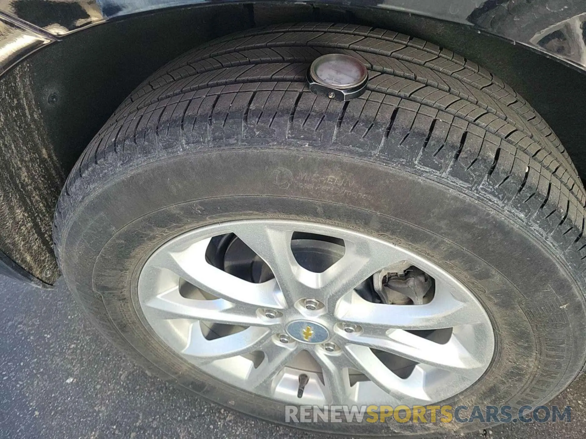 26 Photograph of a damaged car 2GNAXJEV5L6232932 CHEVROLET EQUINOX 2020